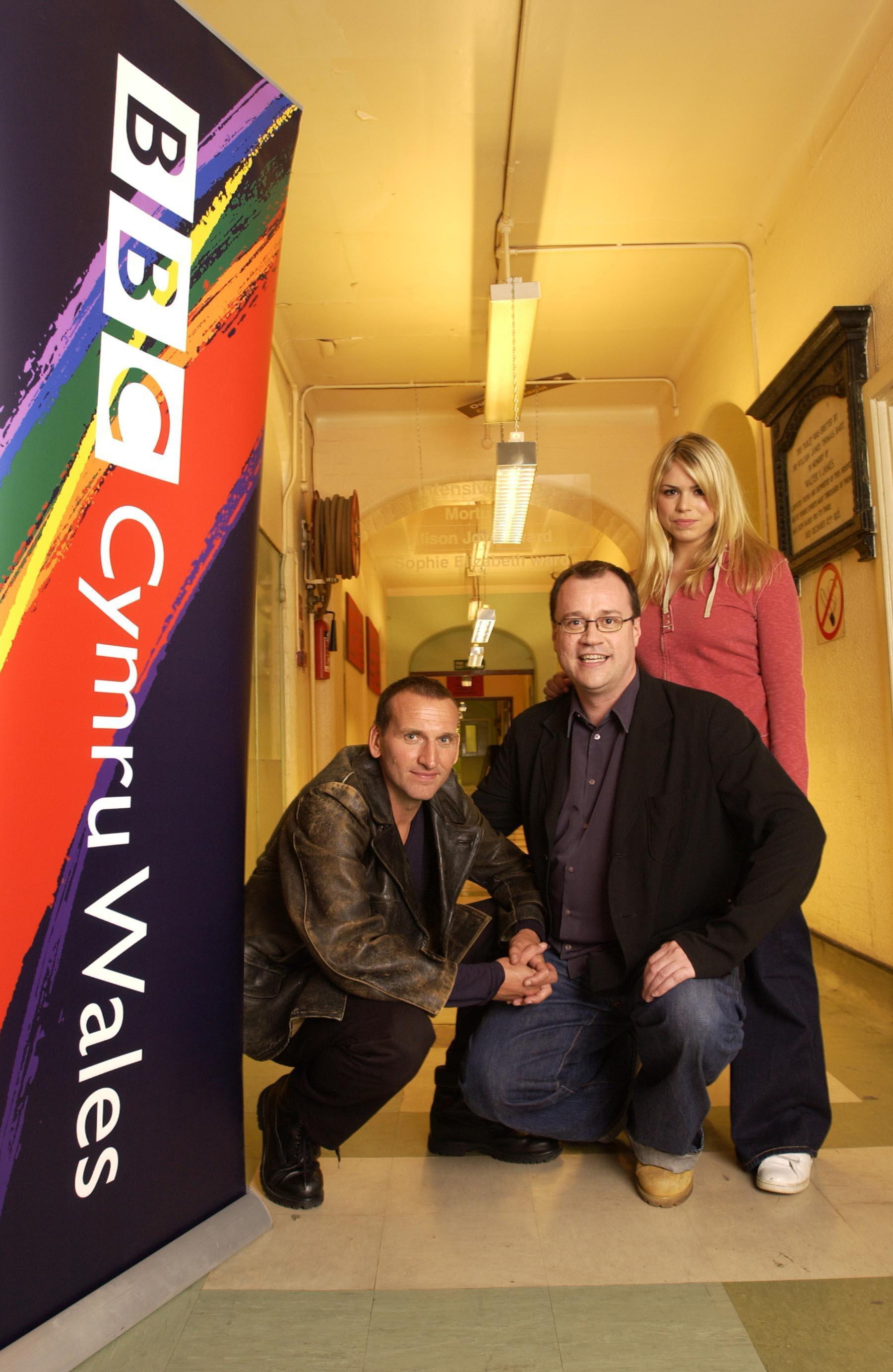 Christopher Eccleston with executive producer and lead writer Russell T Davies and companion Billie Piper