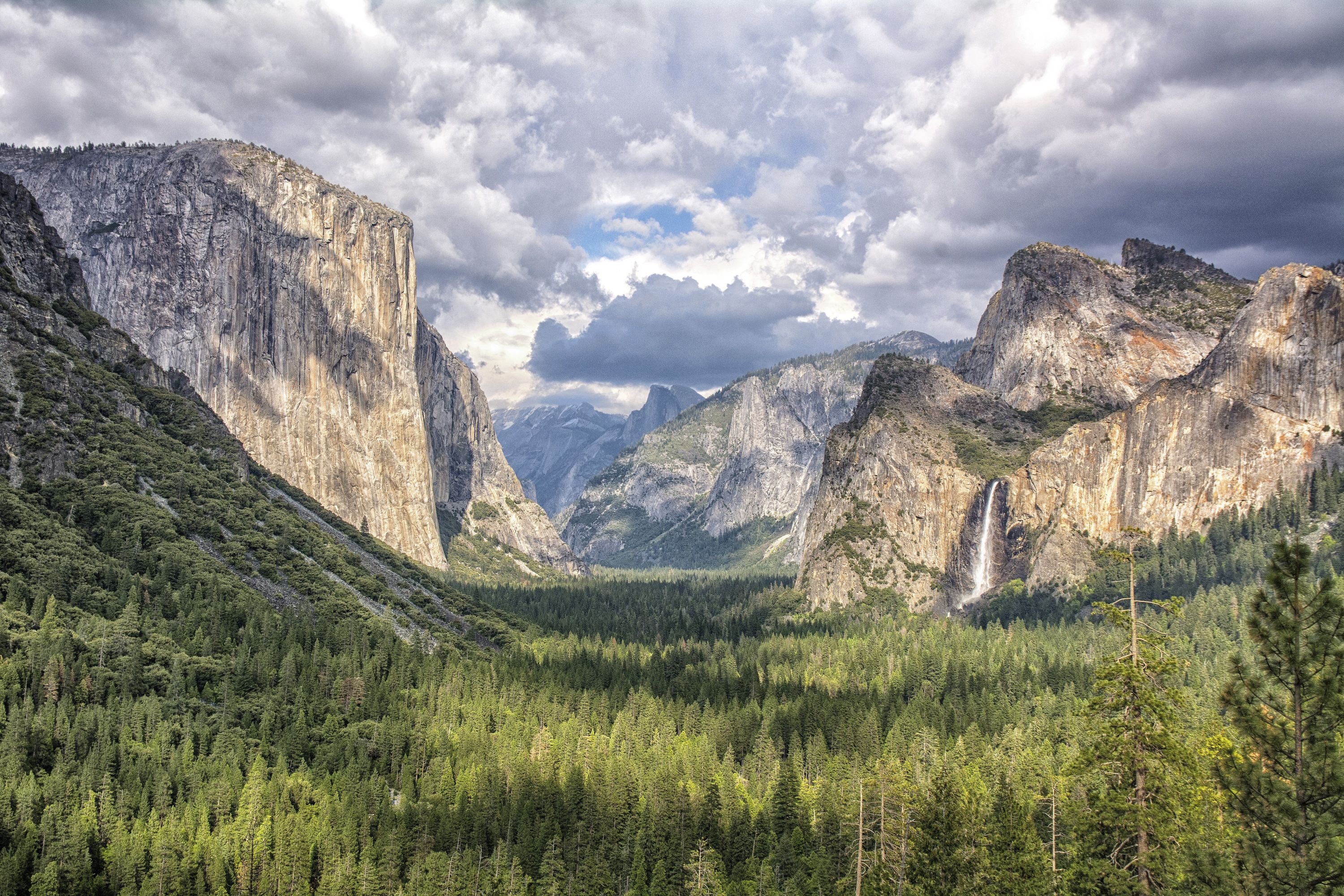 Yosemite, El Capitan on the left and Bridalveil Falls on the right. (Imagelibrary India Pvt Ltd: Mike Wilson/PA)