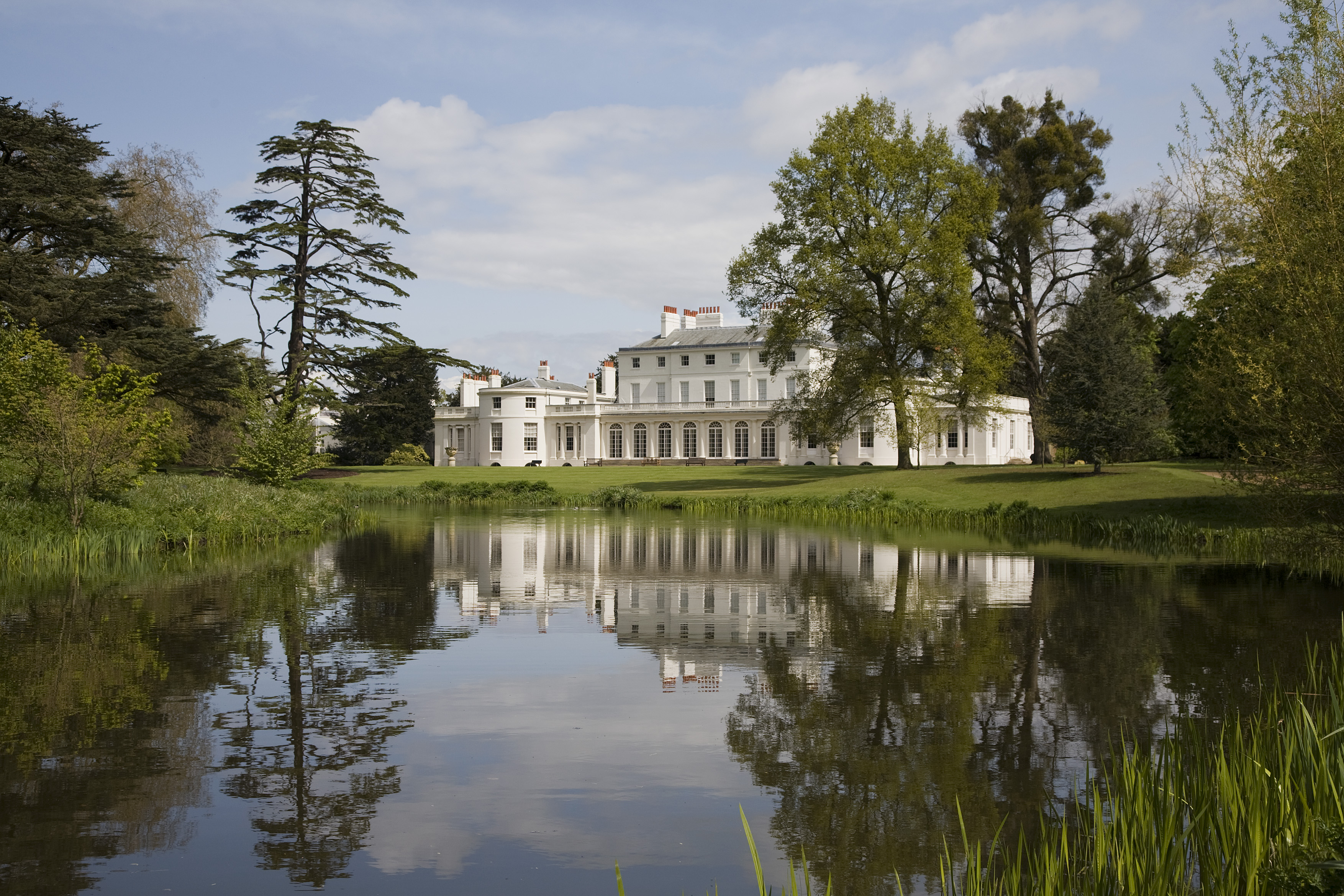 The programme will explore Frogmore House and Gardens.