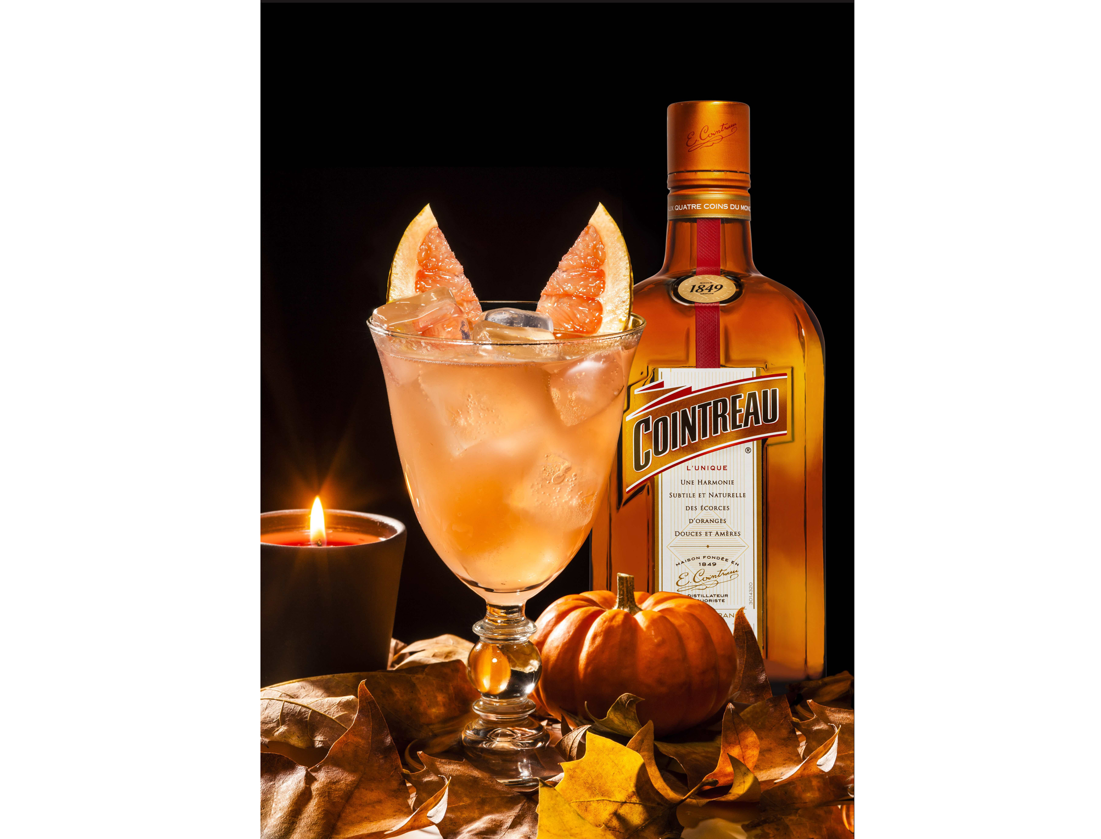 Cointreau Fizz Halloween Cocktail
