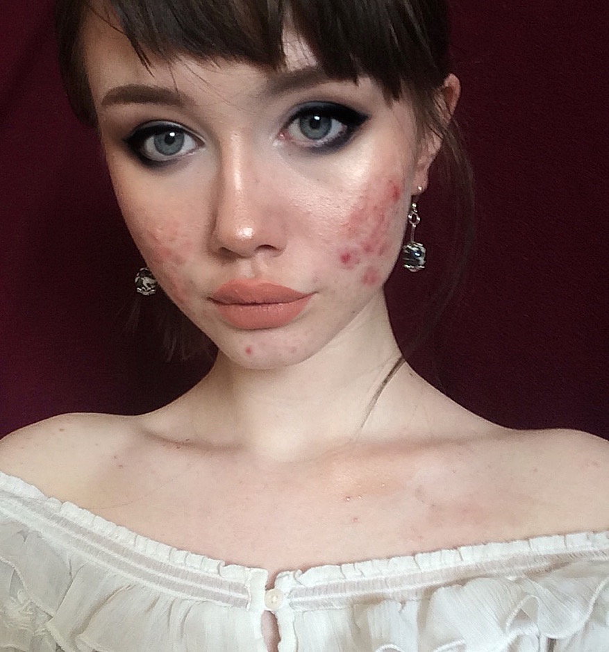 Hailey Wait unfiltered selfie