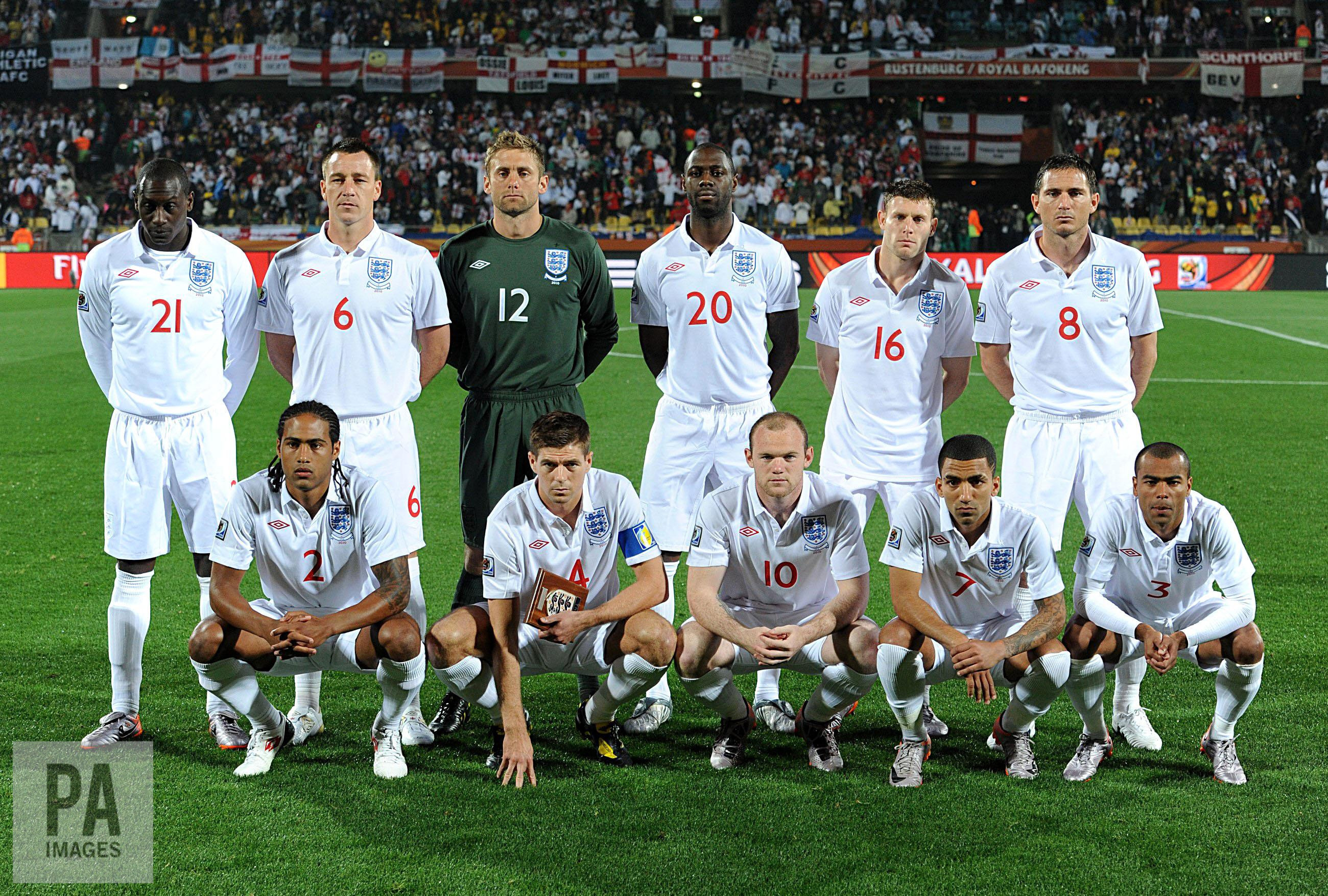 Ashley Cole (front right)