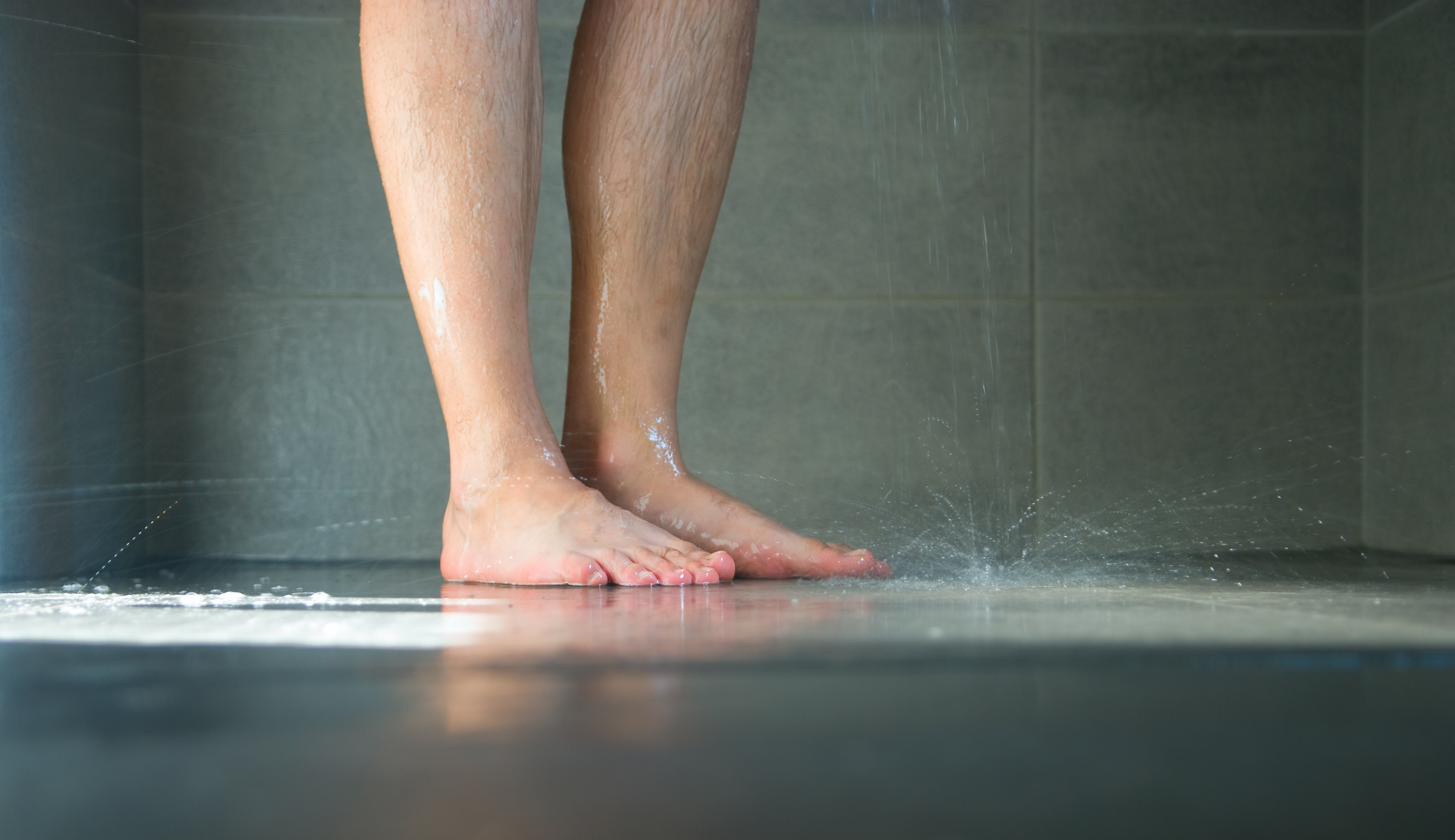 Should You Shower In The Morning Or At Night The Experts Weigh In Bt