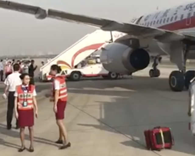 Air crew with the Sichuan Airline flight in Chengdu