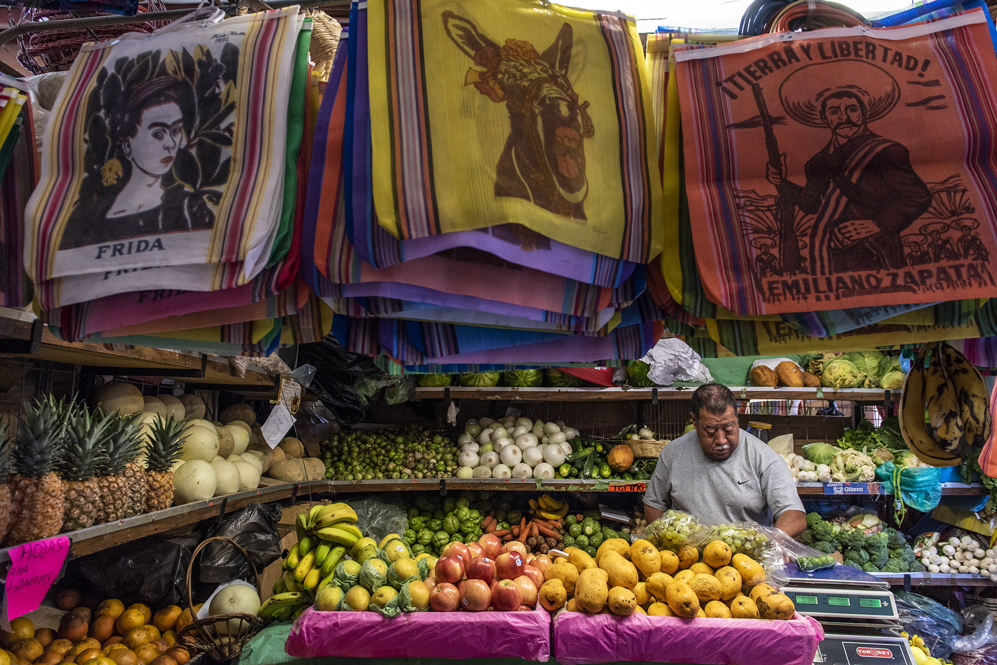 Frida memorabilia for sale in a market (Renato Granieri/PA)