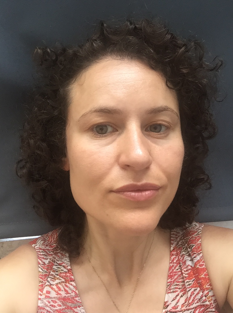 Sarah wearing Vita Liberata Beauty Blur