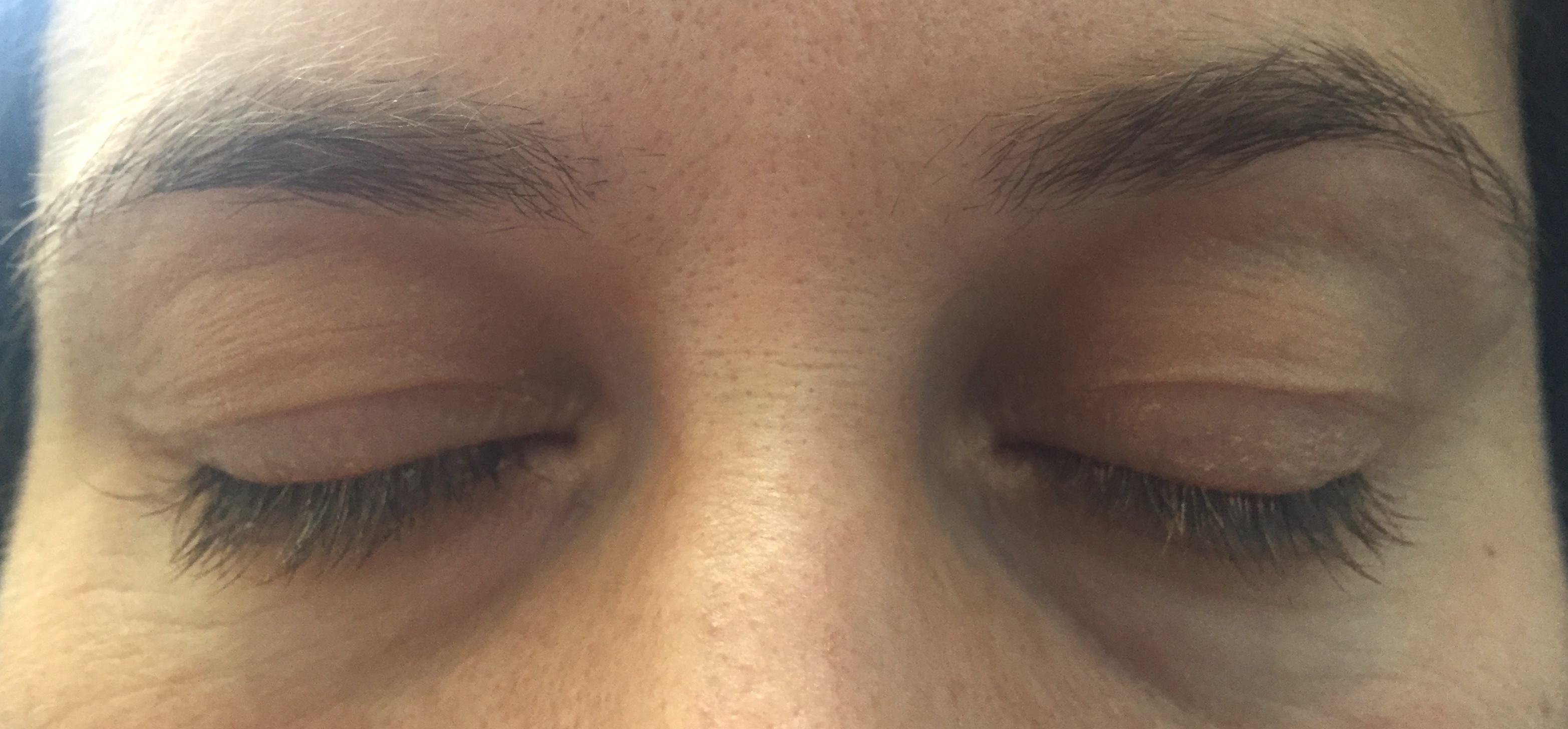 Sarak wearing Make Up Forever Aqua XL Color Paint
