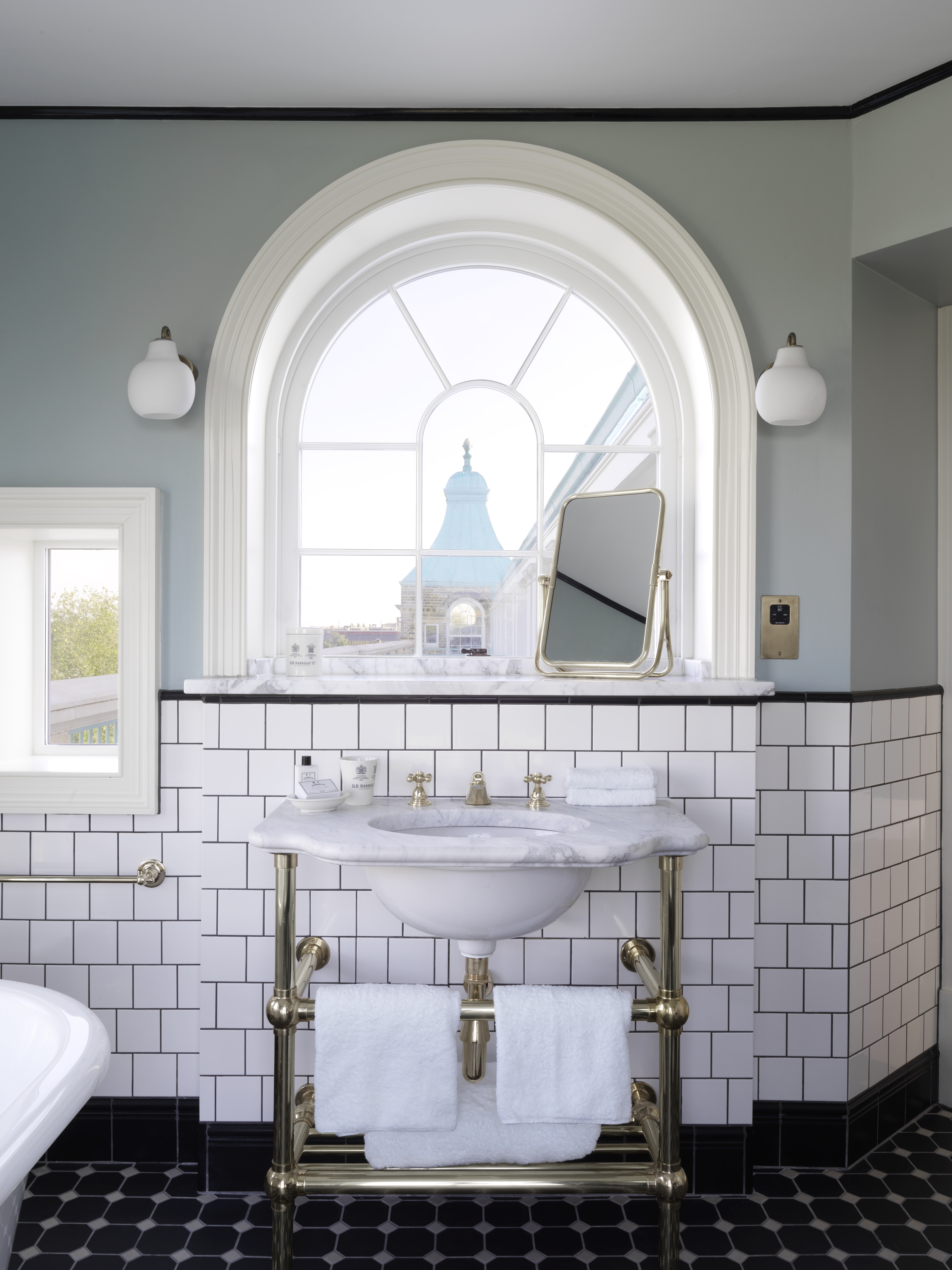 Turret bathroom at the University Arms