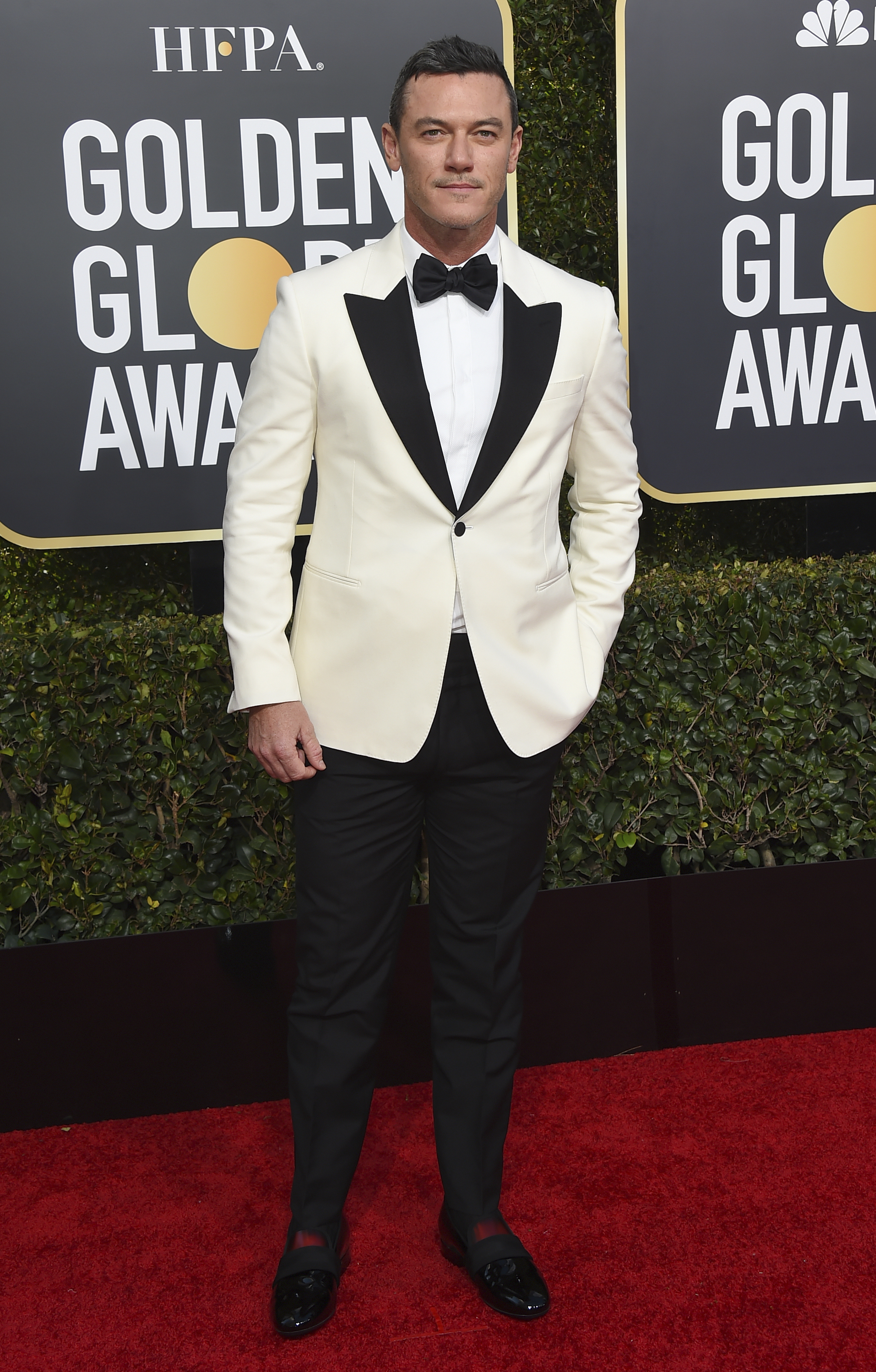 Luke Evans arrives at the 76th annual Golden Globe Awards