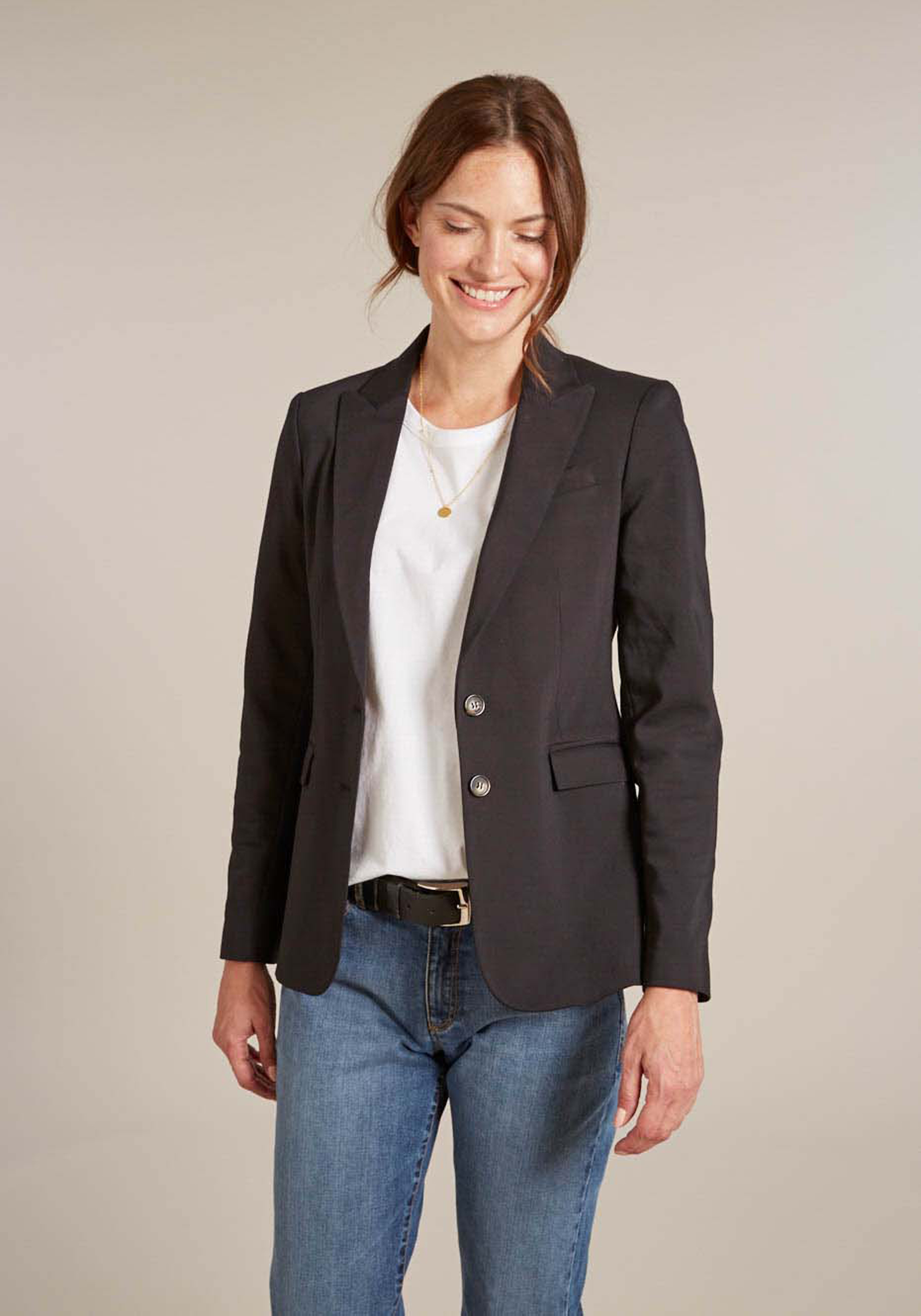 Isabella Oliver Ava Tailored Blazer
