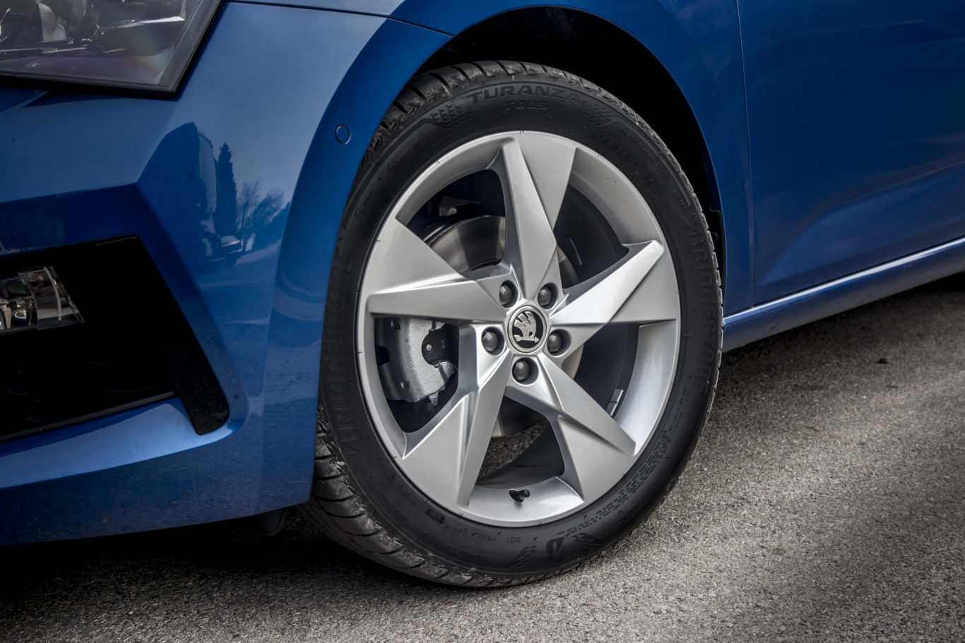 Large alloy wheels give the Scala a premium feel