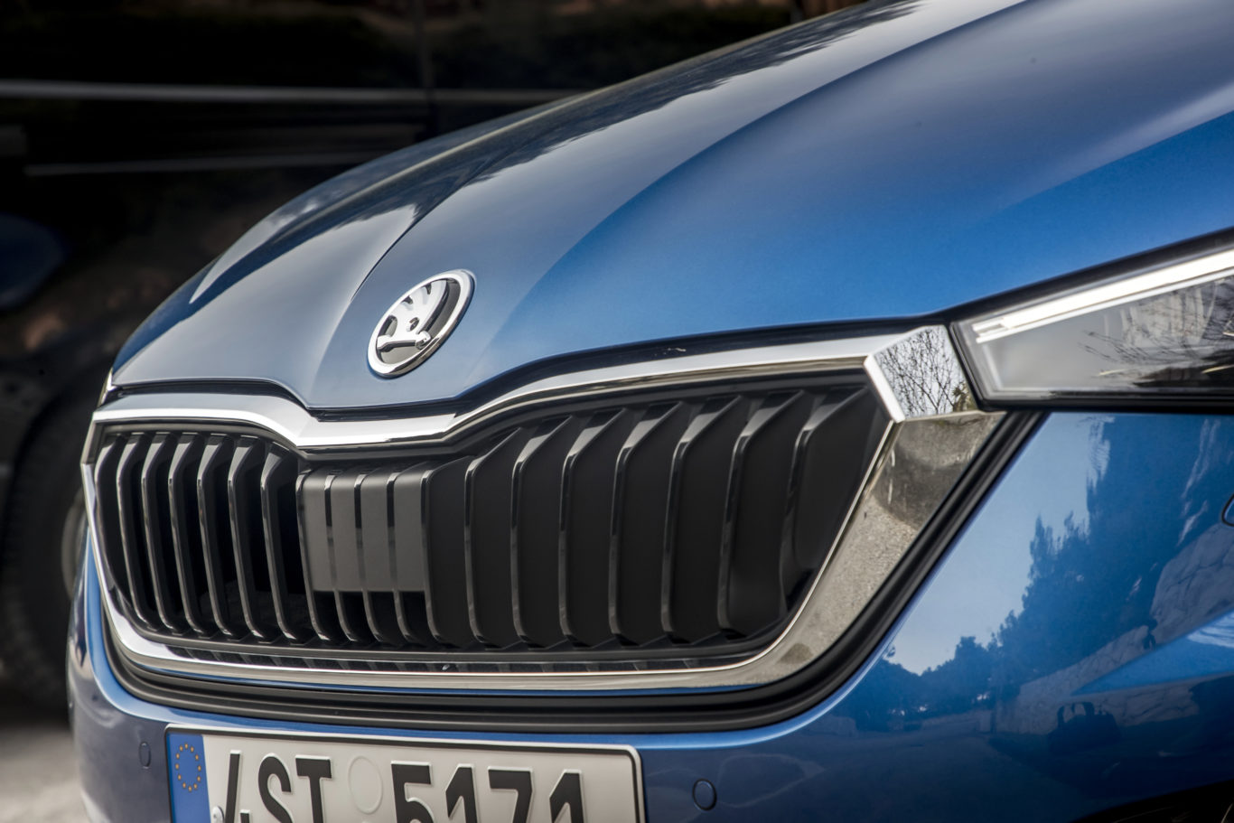 A central radar system is fitted to the middle of the grille