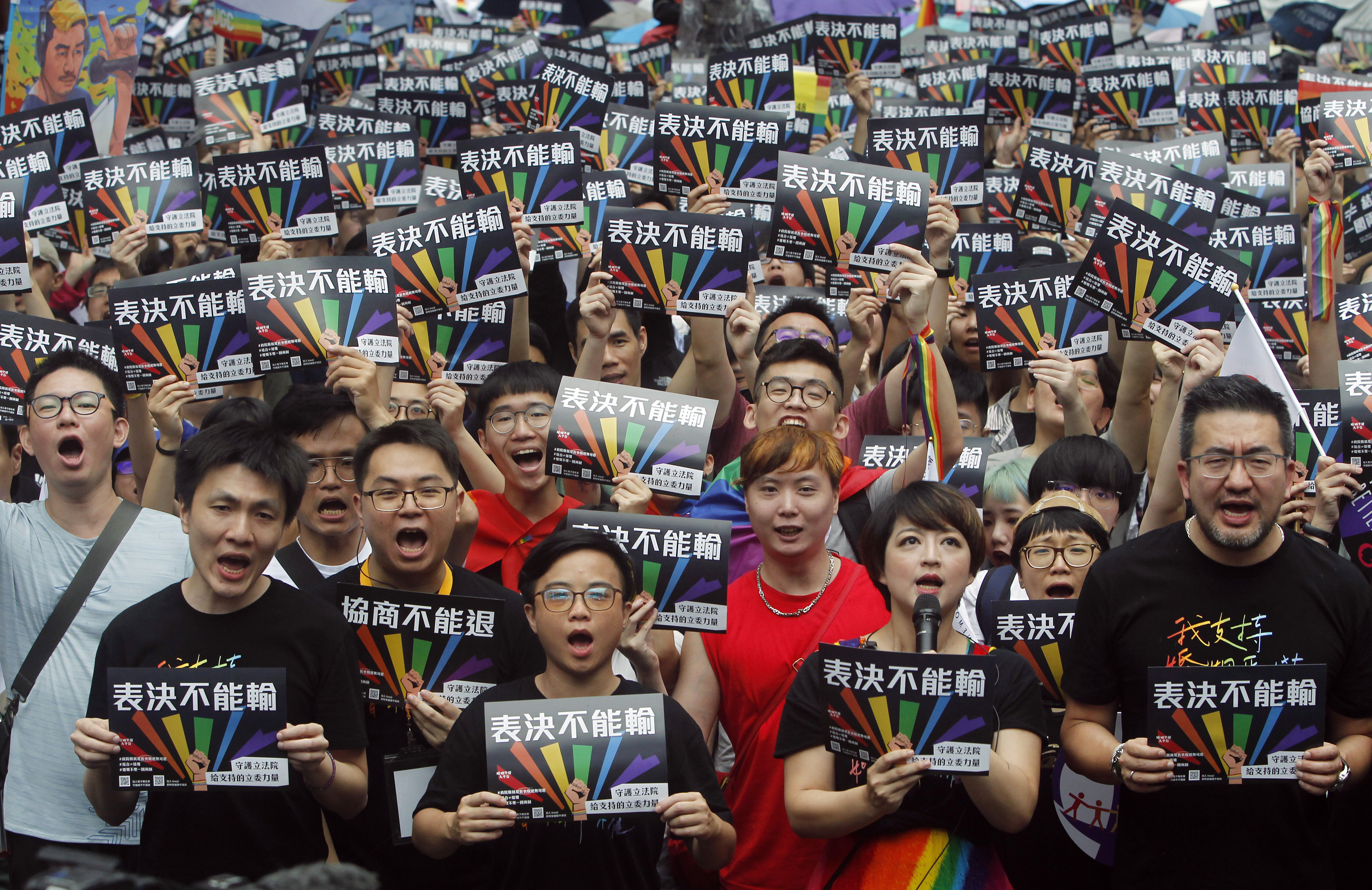 Taiwan legalises same-sex marriage 