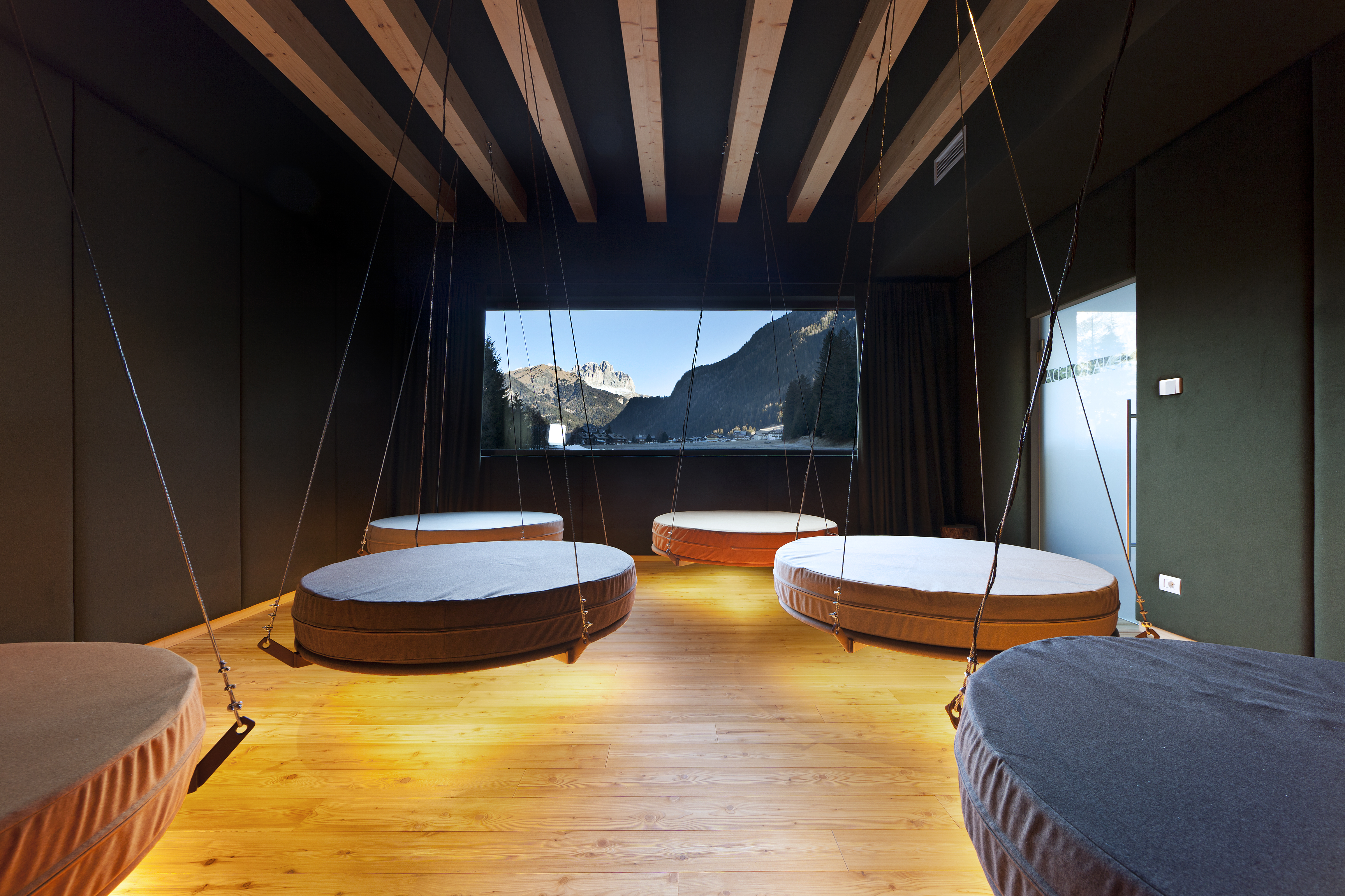 Relaxation room at QC Terme Dolomiti spa
