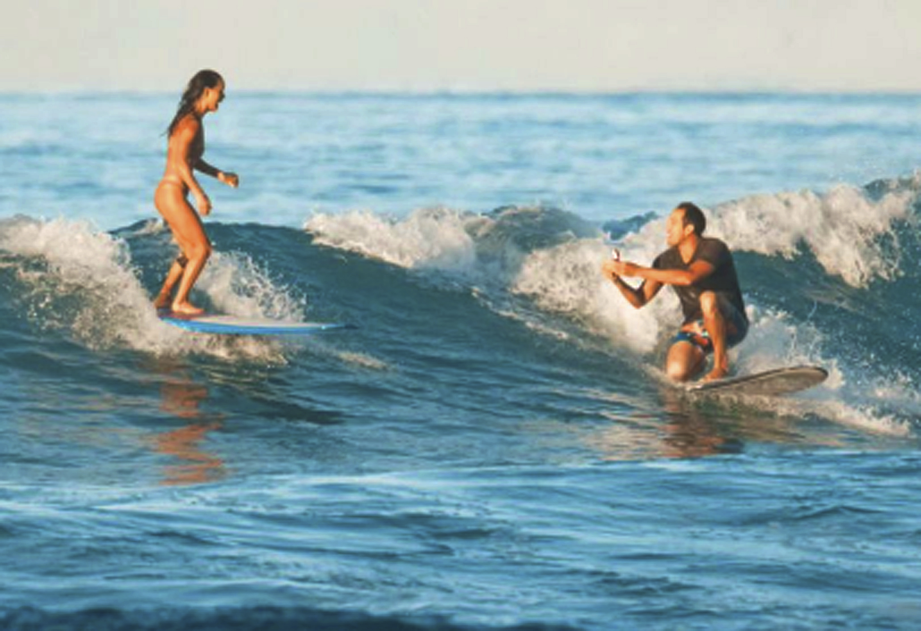Chris Garth proposes to Lauren Oiye in Honolulu
