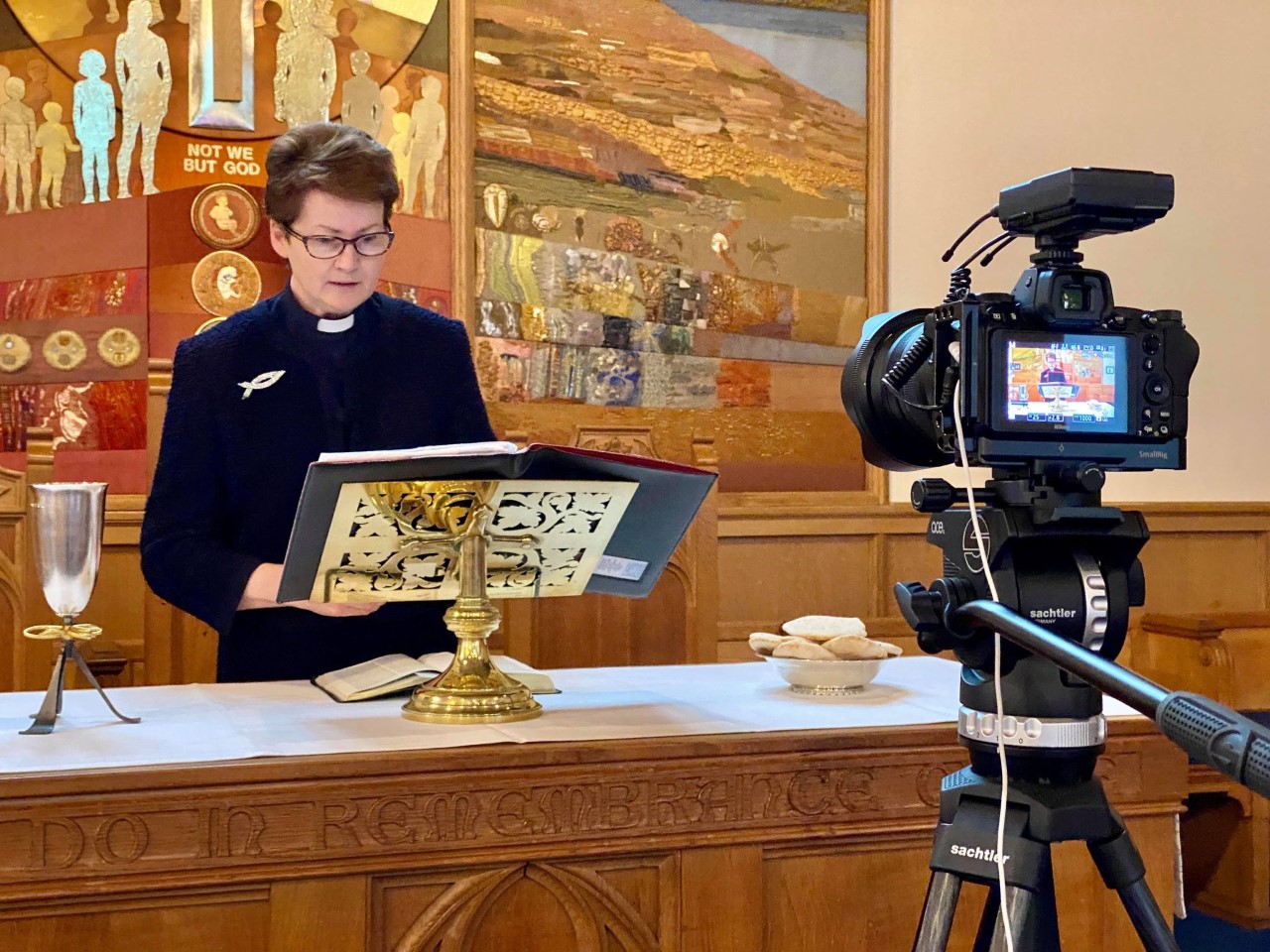 Minister recording online service