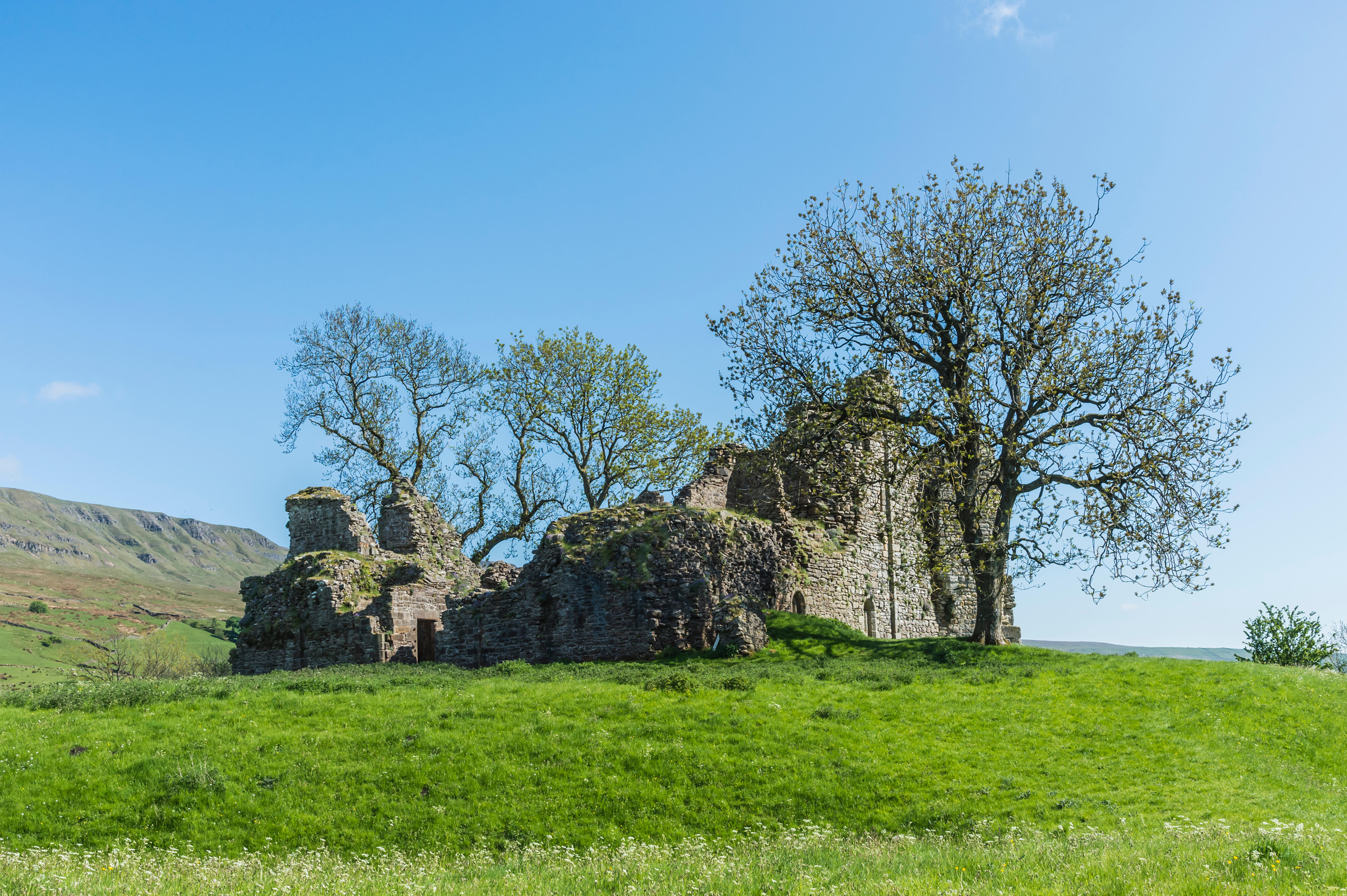 The ruins of Pendragon Castle (Alamy/PA)