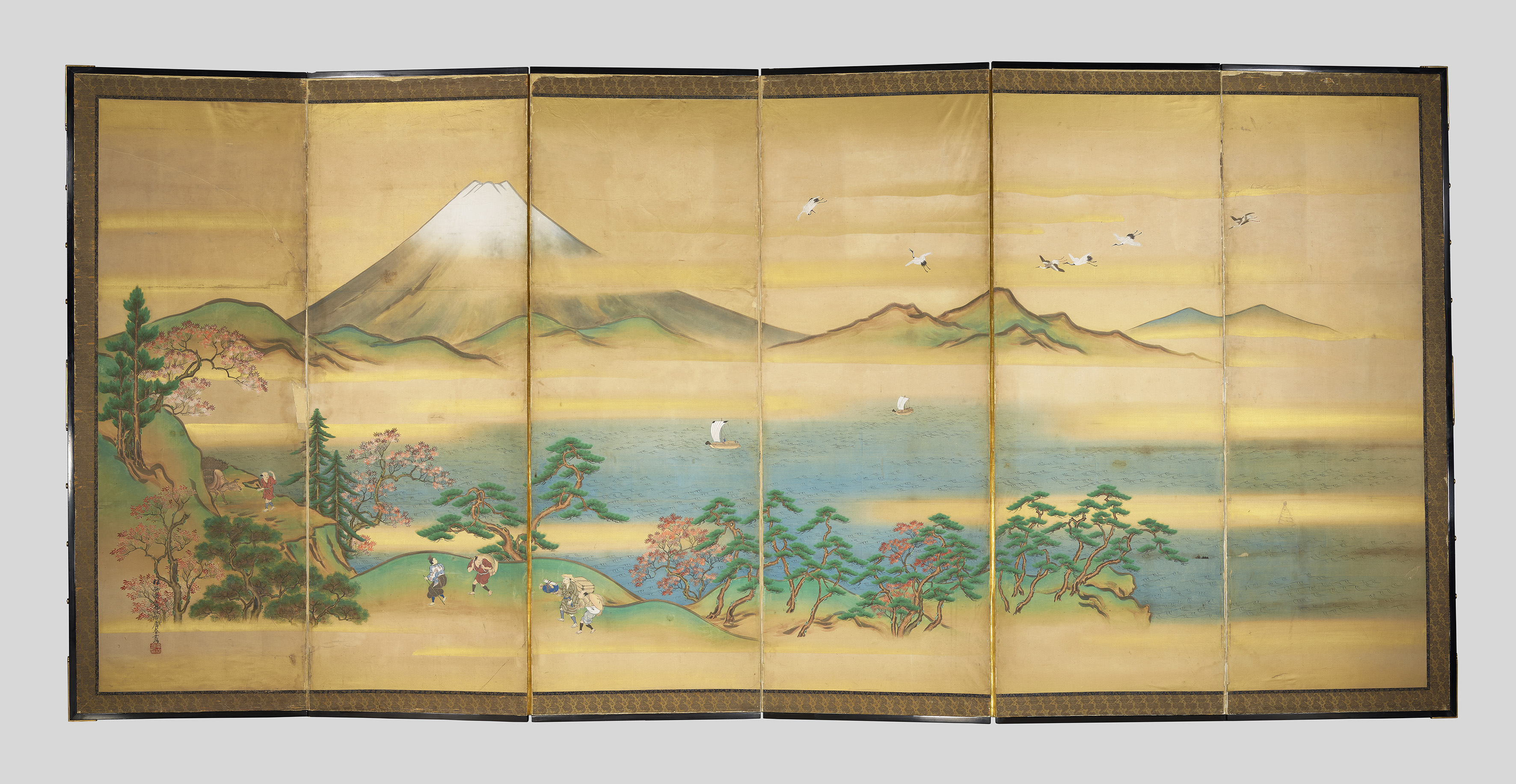 The screen depicting Mount Fuji 