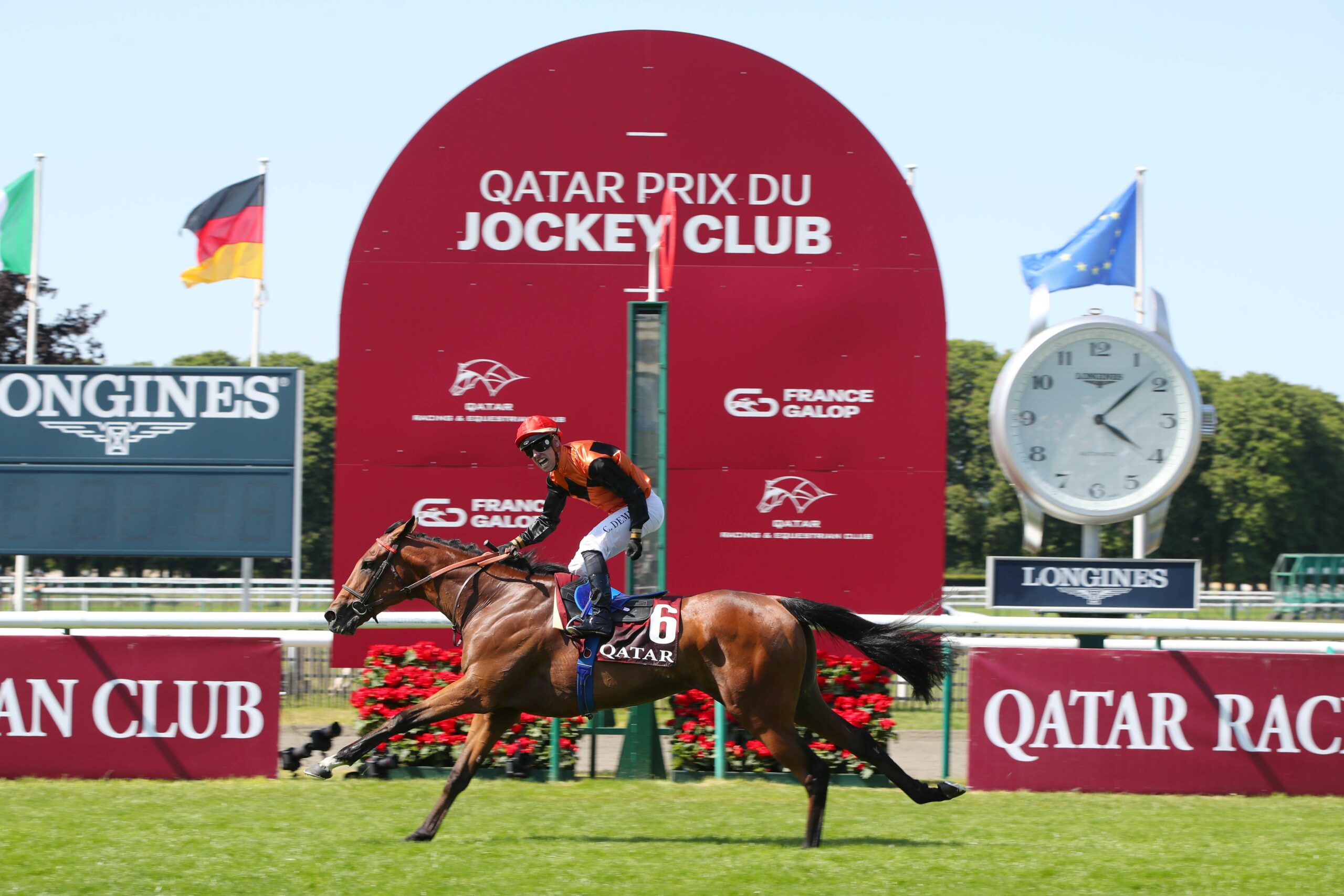 Ace Impact winning the Qatar Prix du Jockey Club