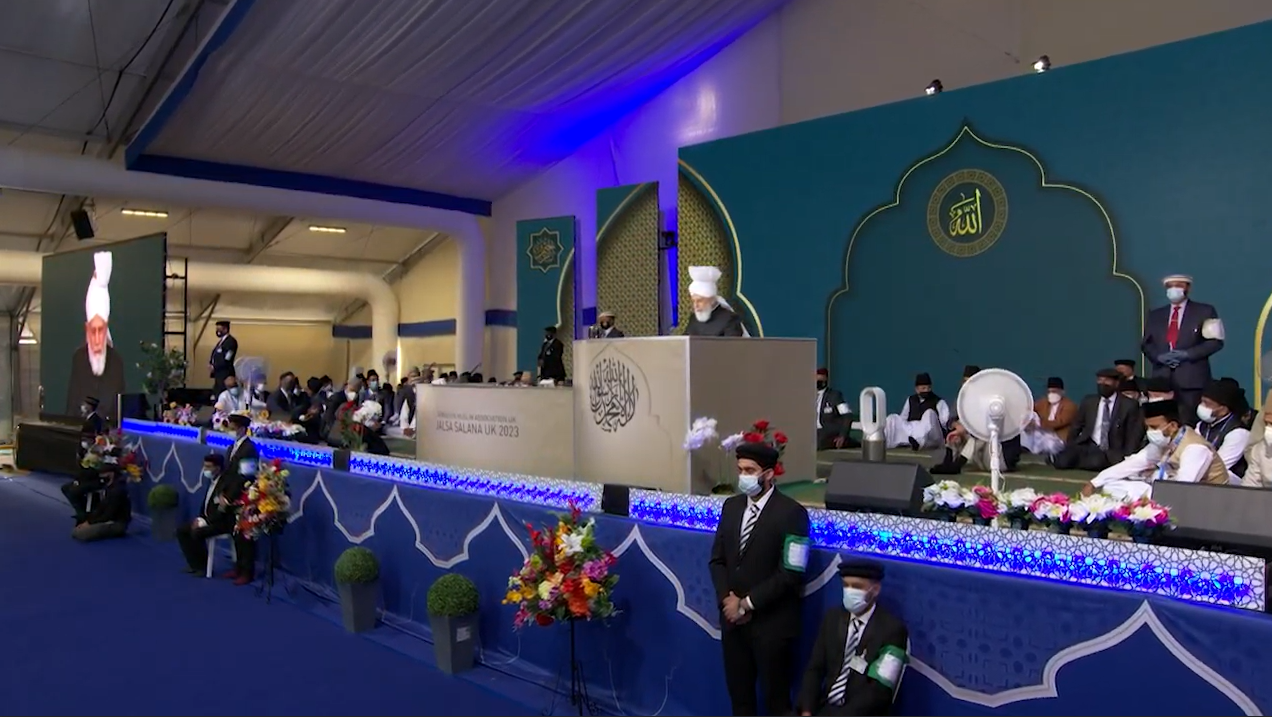 The Caliph, Hazrat Mirza Masroor Ahmad, leading a sermon at the convention