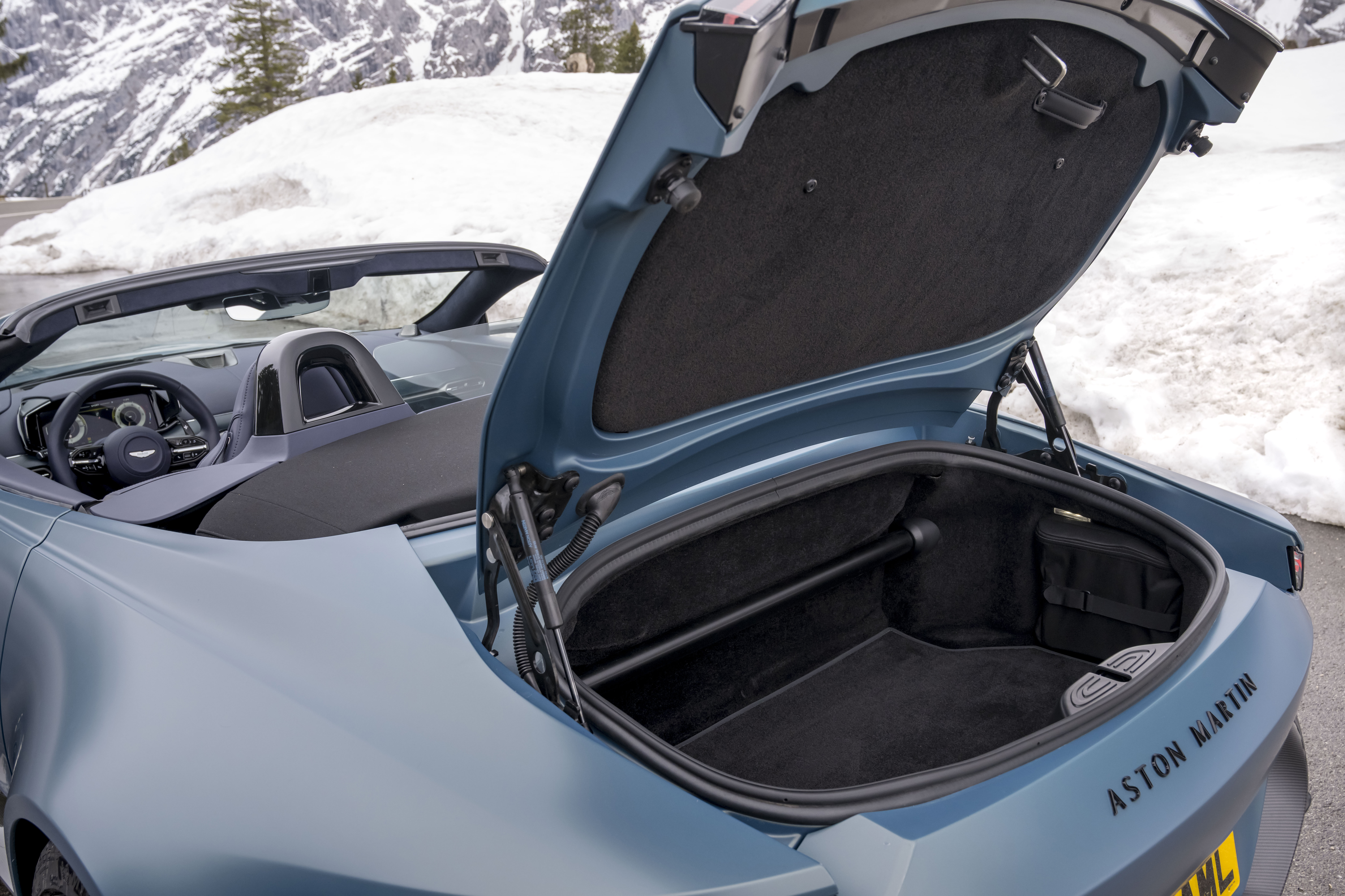 Aston Martin Vantage Roadster