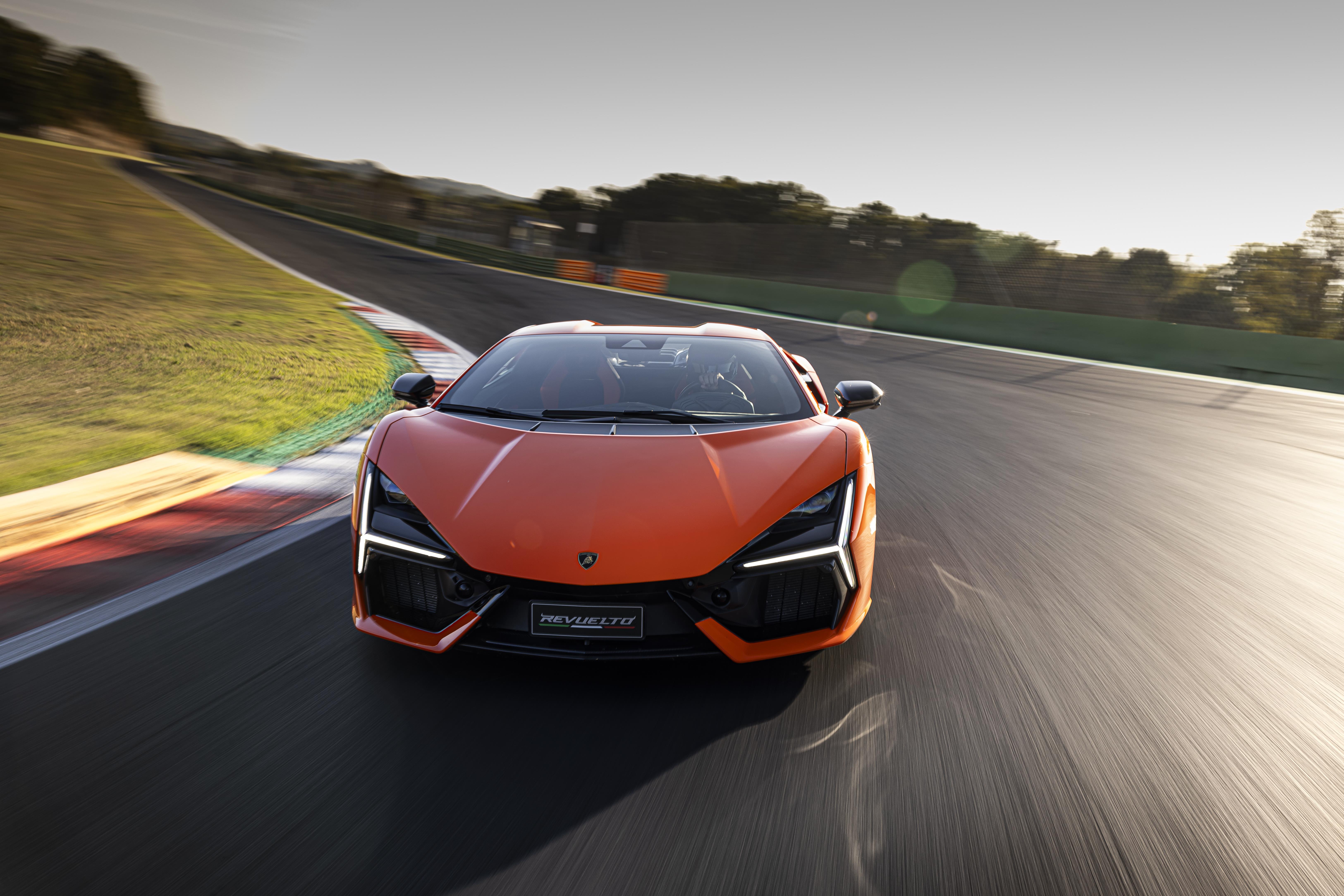Lamborghini Revuelto