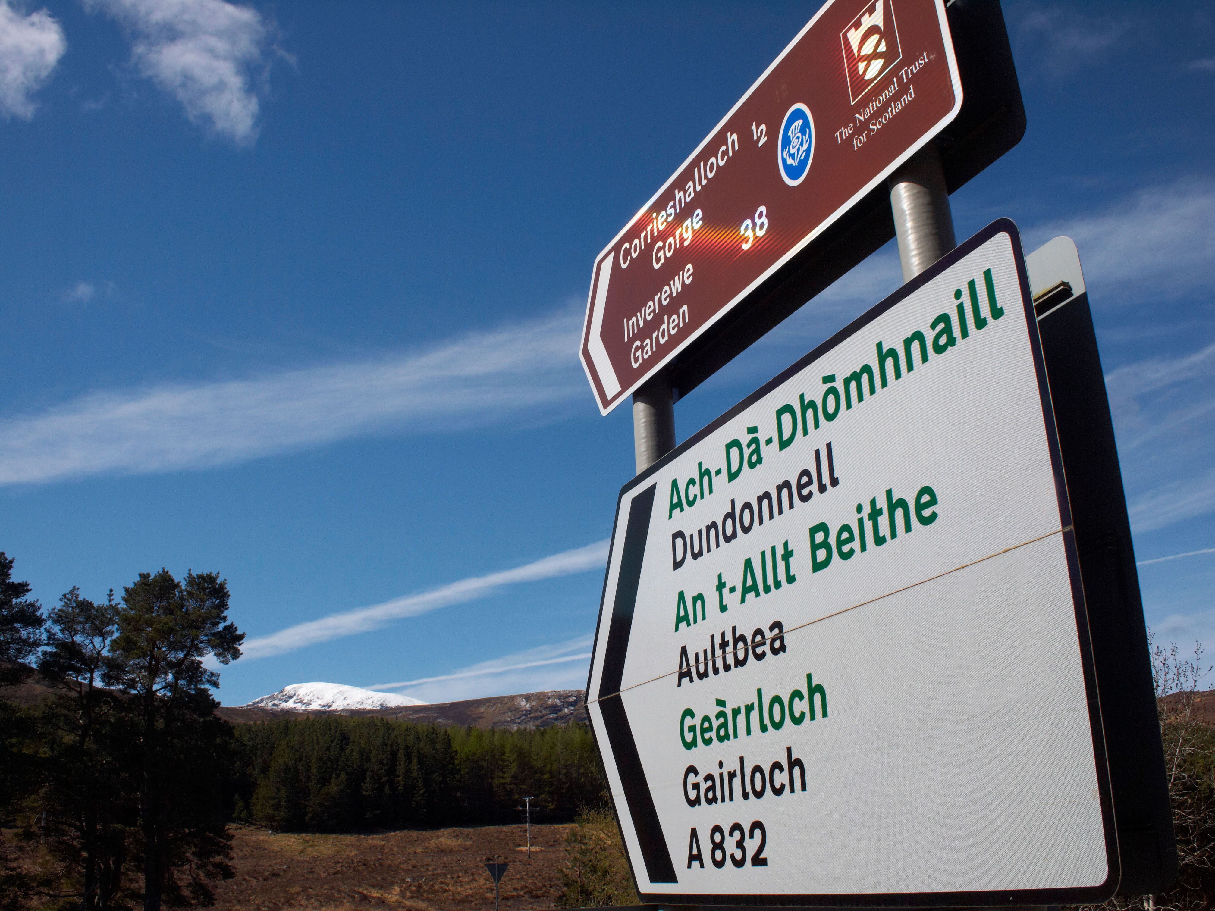 View of road signs in English and Gaelic