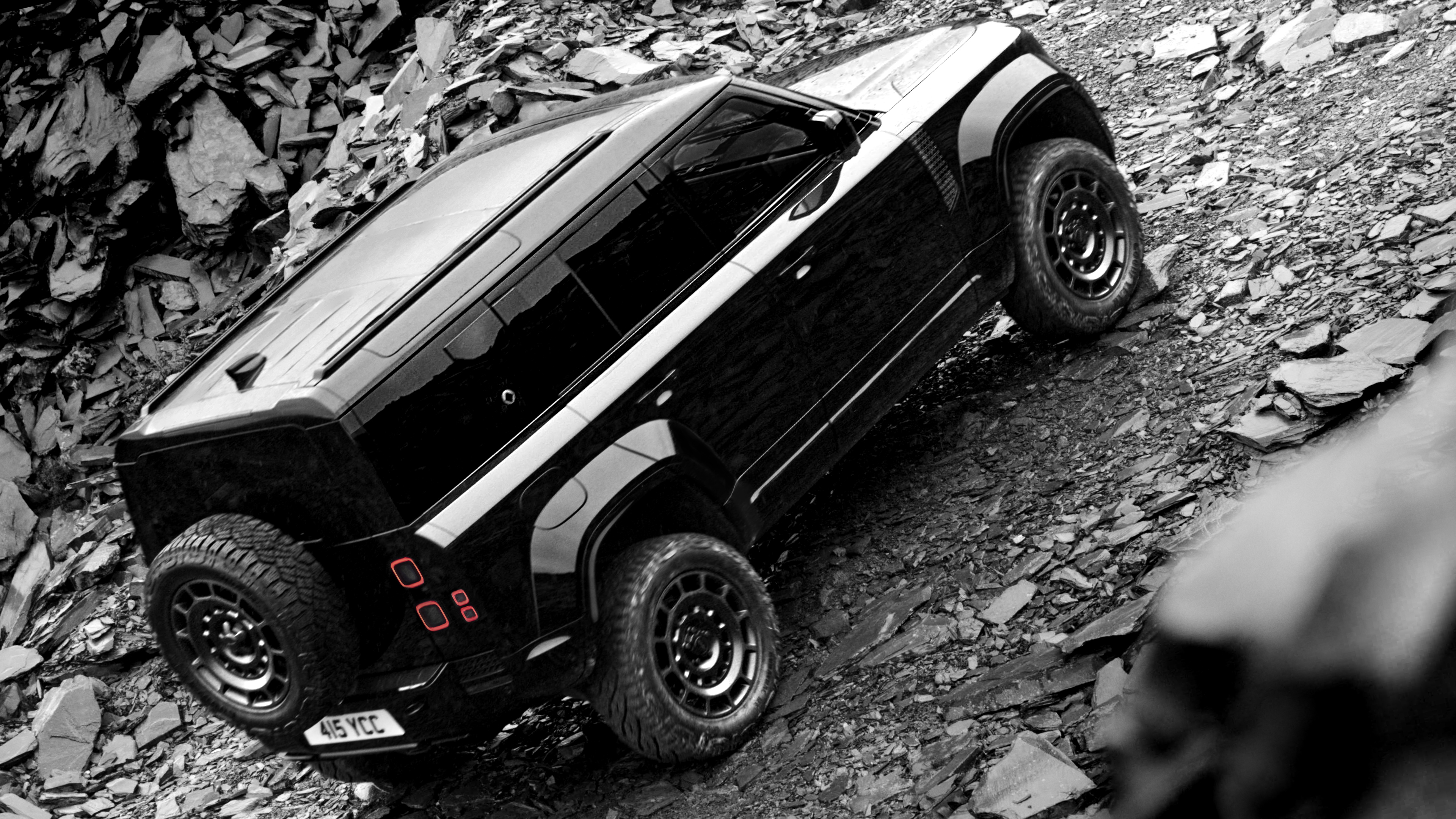 Defender Octa Black
