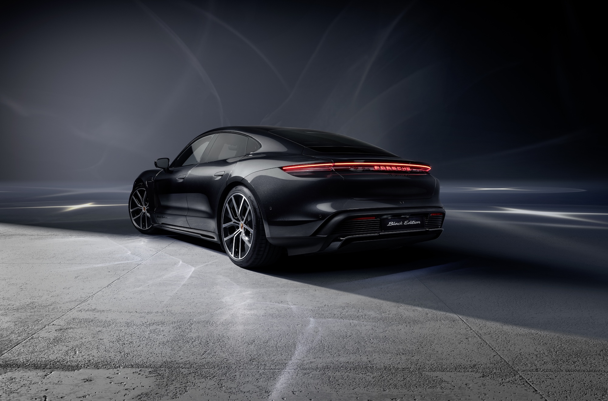 Porsche Black Edition