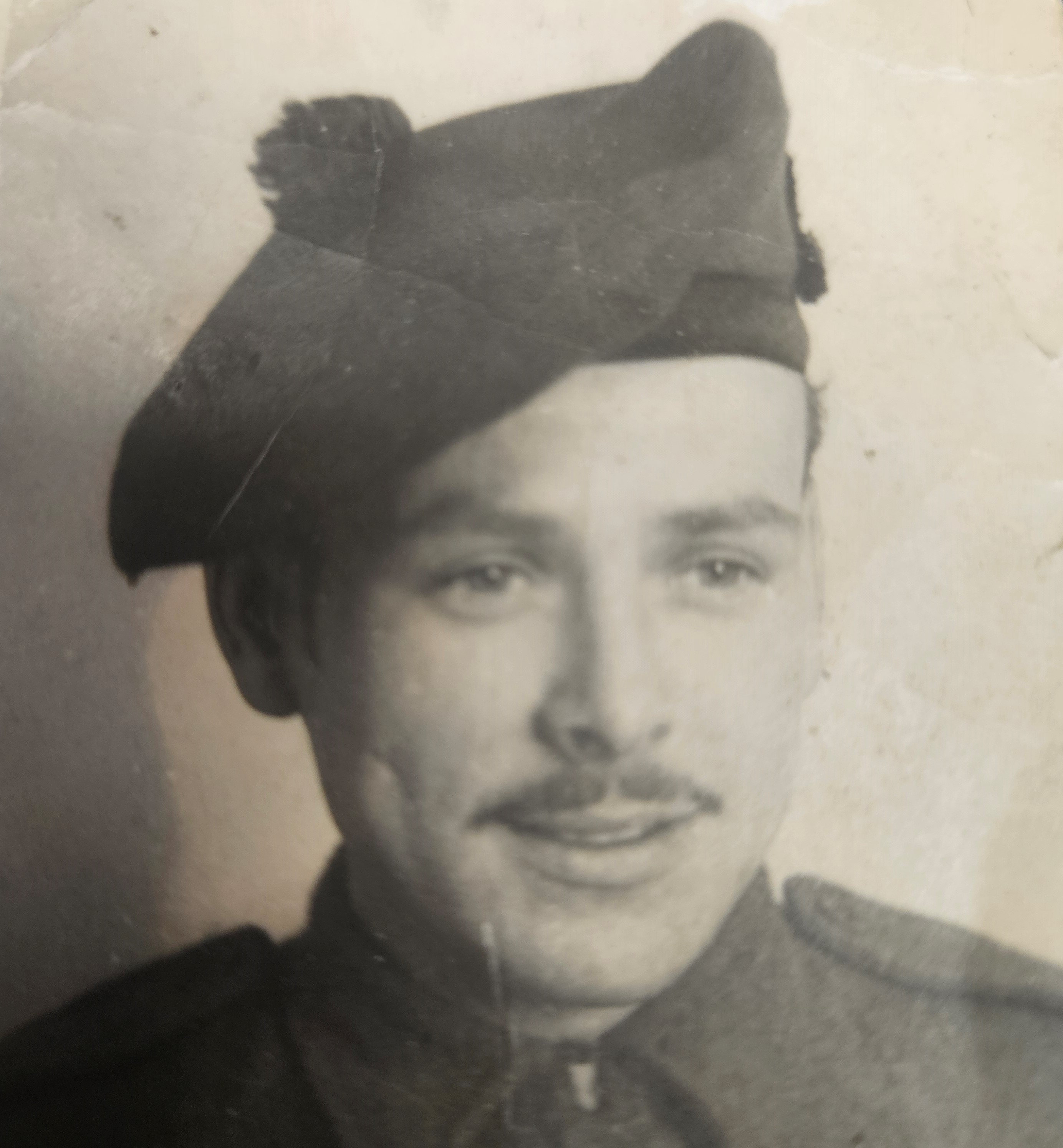 Black and white phot of Thomas Polson in Army uniform