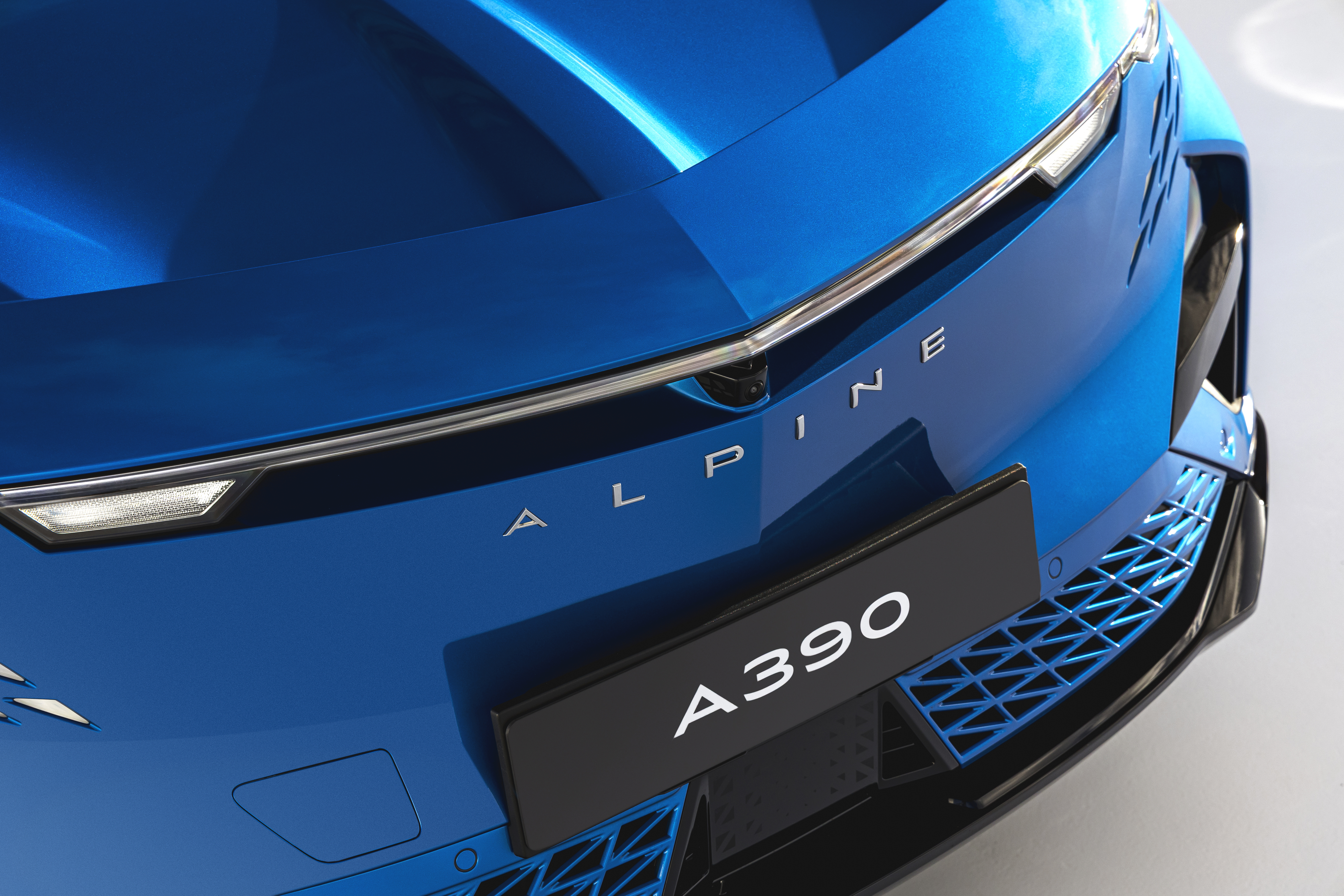 Alpine A390