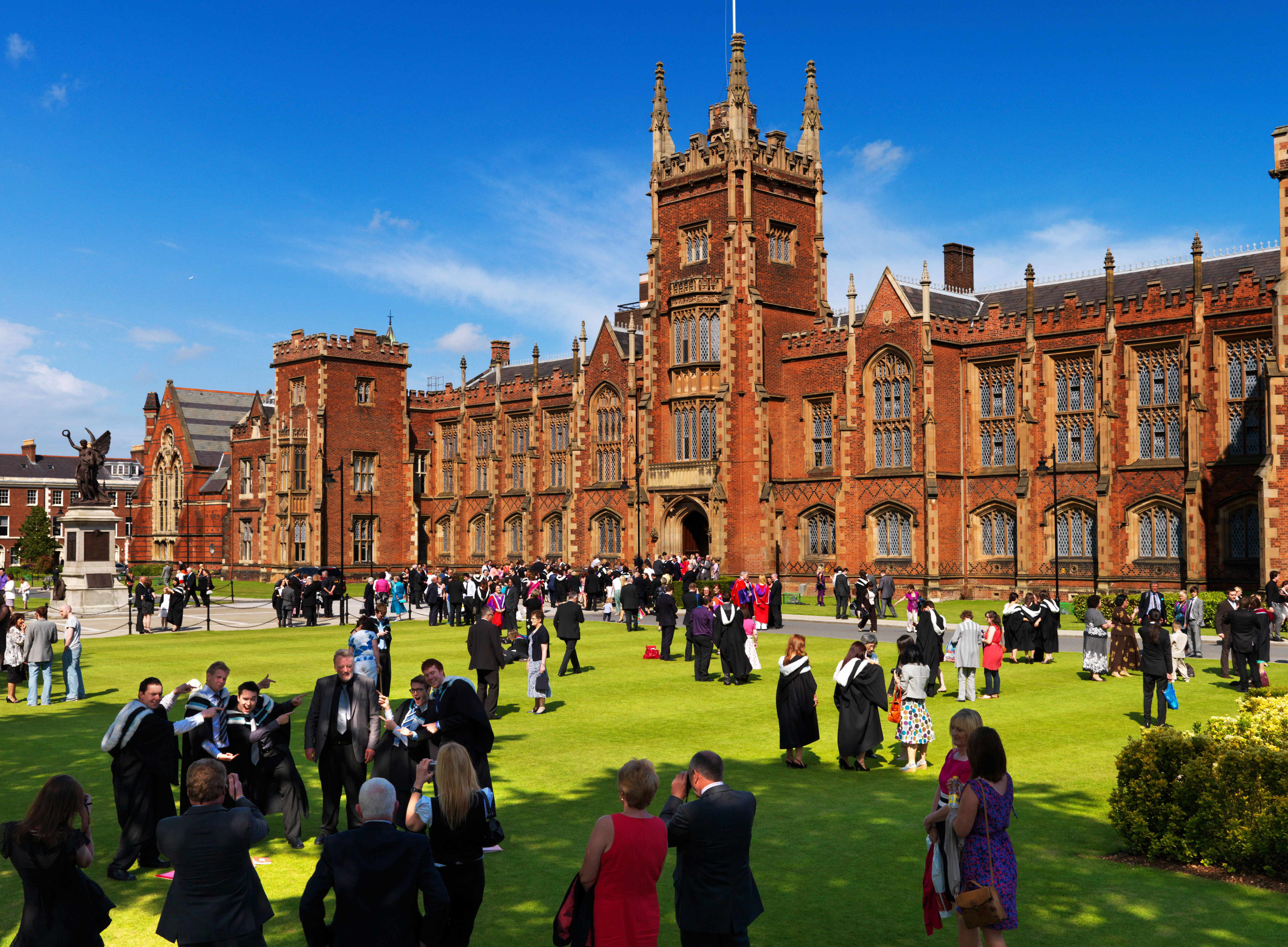 Queen's University , Belfast