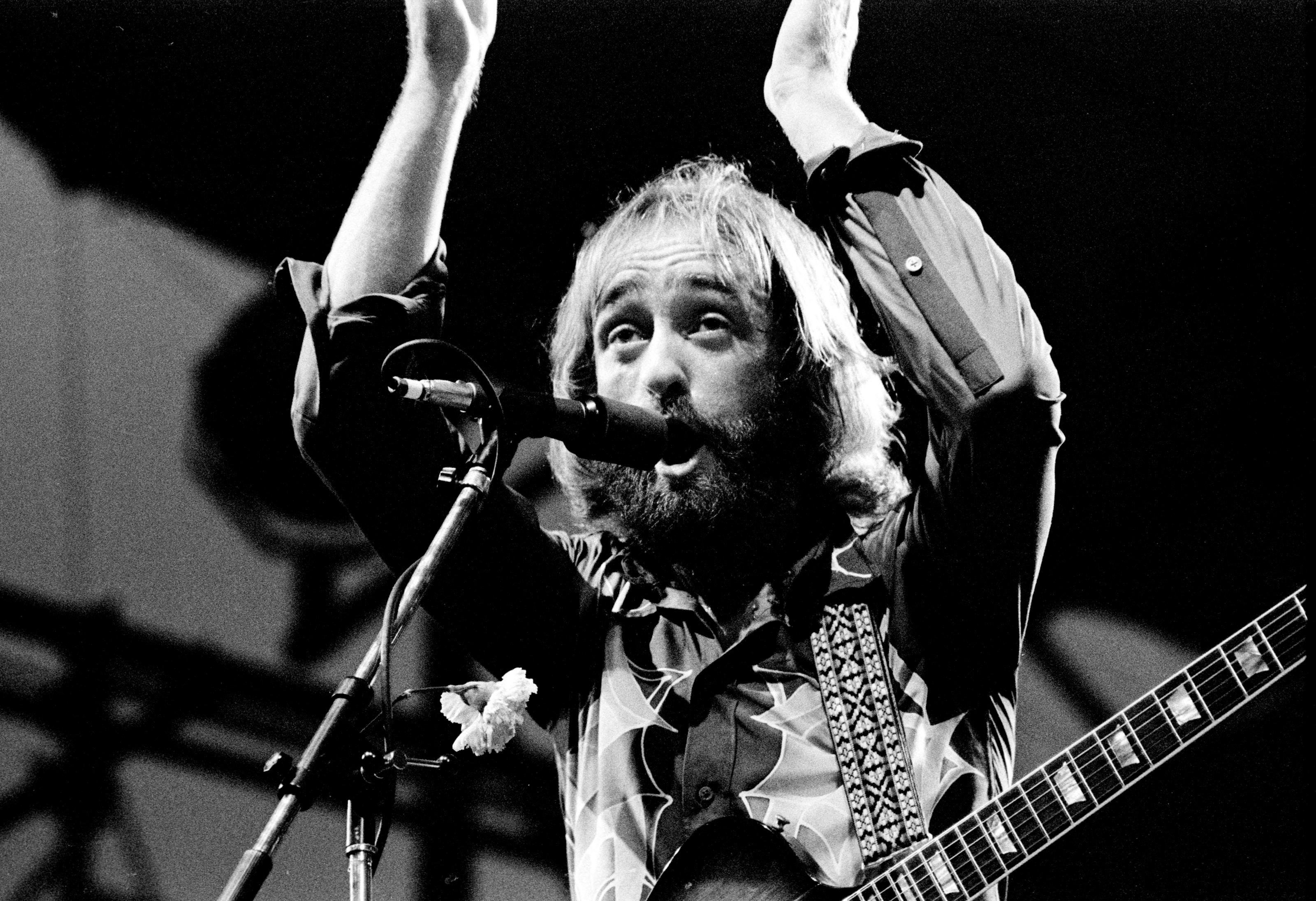 Dave Mason on stage