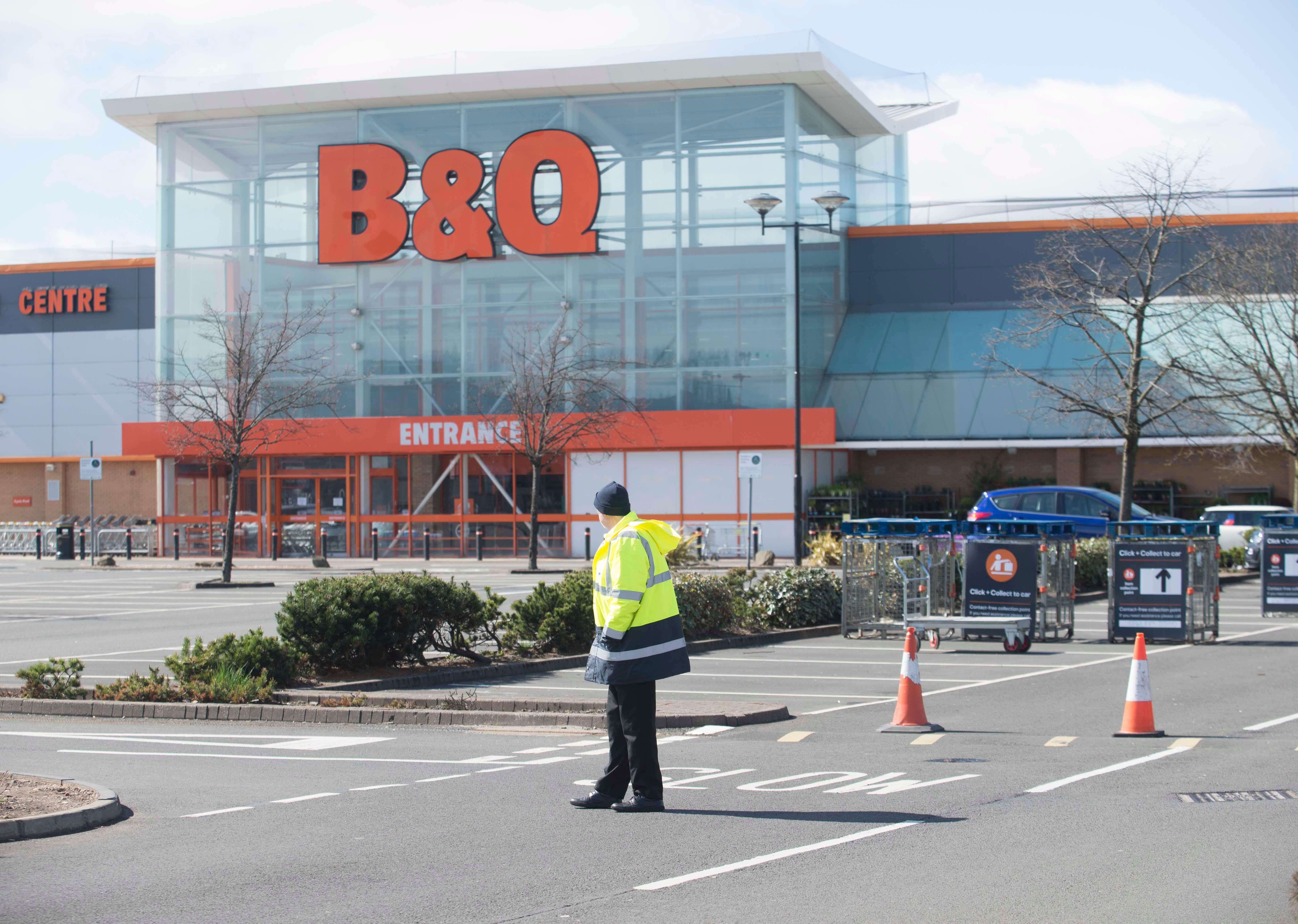 B&Q store