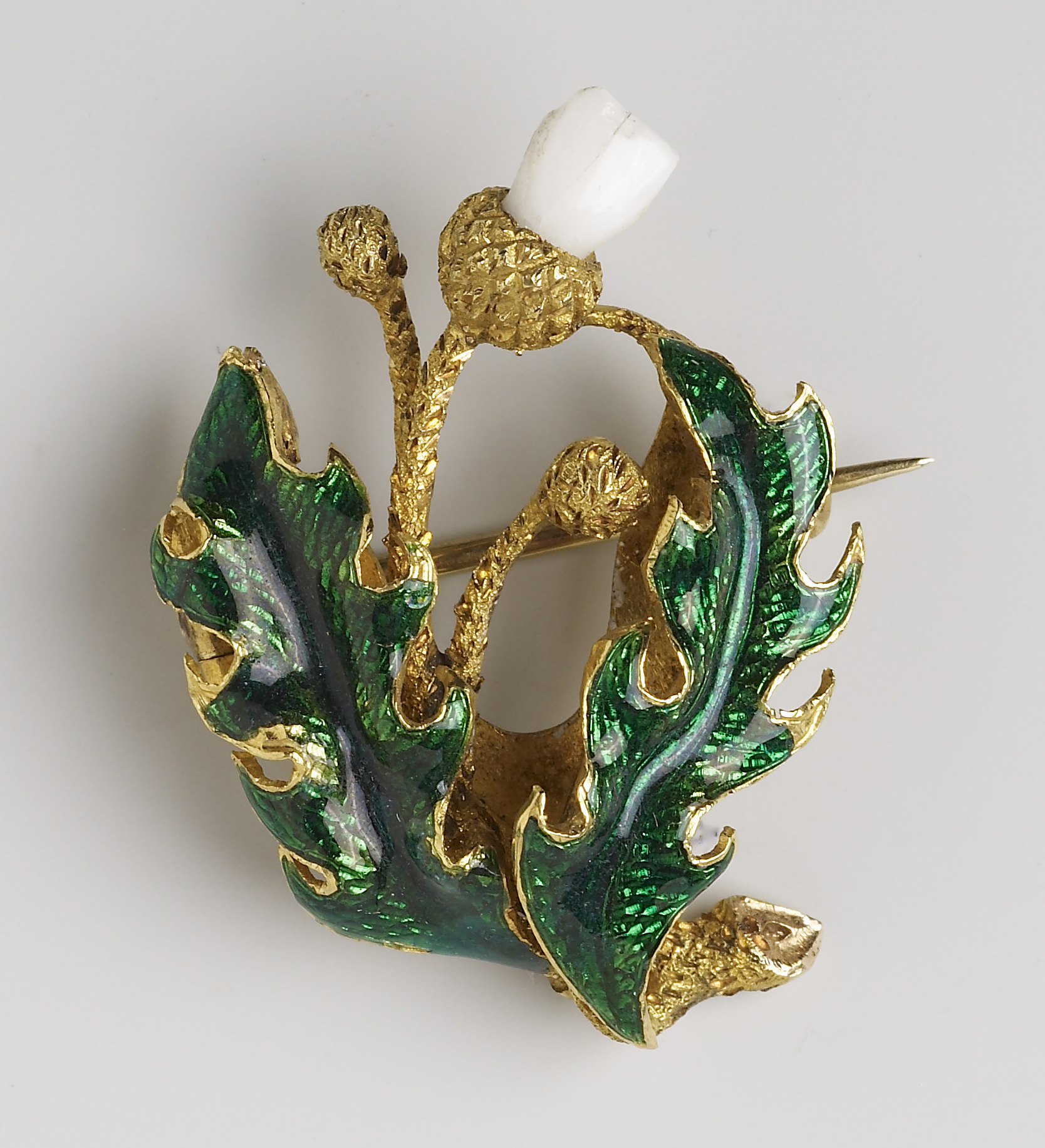 Brooch, from 1847, set with the first milk tooth of Queen Victoria and Prince Albert’s eldest child, Princess Victoria