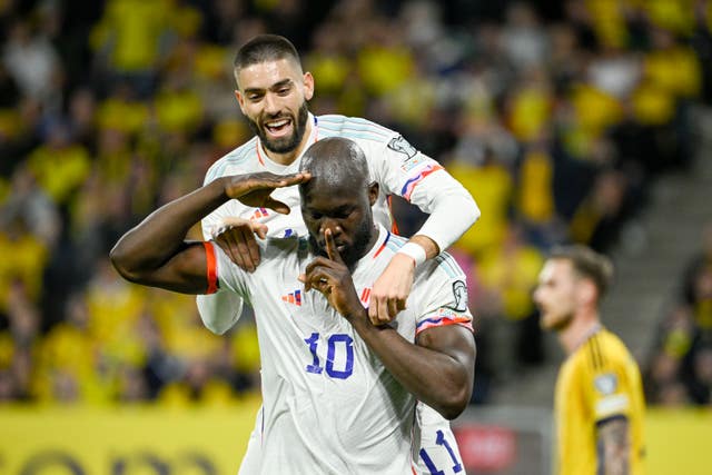 Romelu Lukaku celebrates his goal