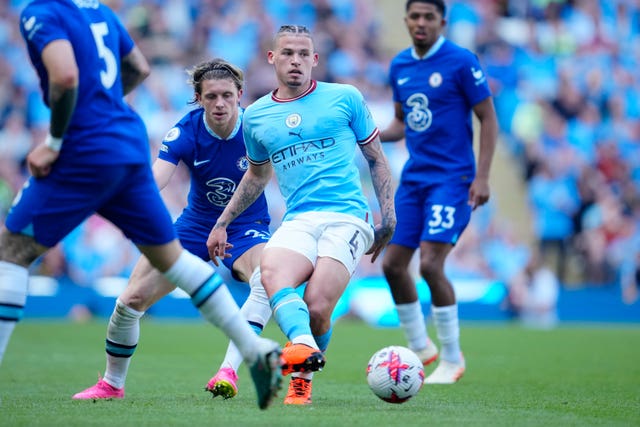 Champions Manchester City finish with a flourish at home