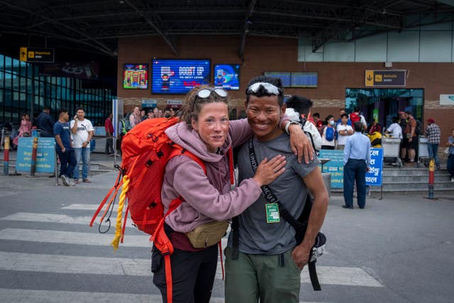 Kristin Harila and her guide