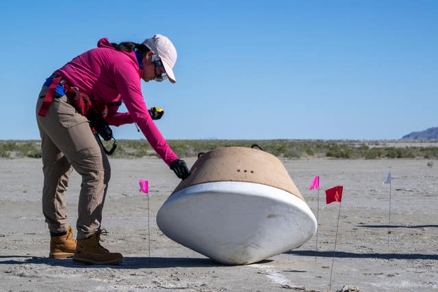 Nasa recovery teams participate in field rehearsals to prepare for the retrieval of the Bennu sample