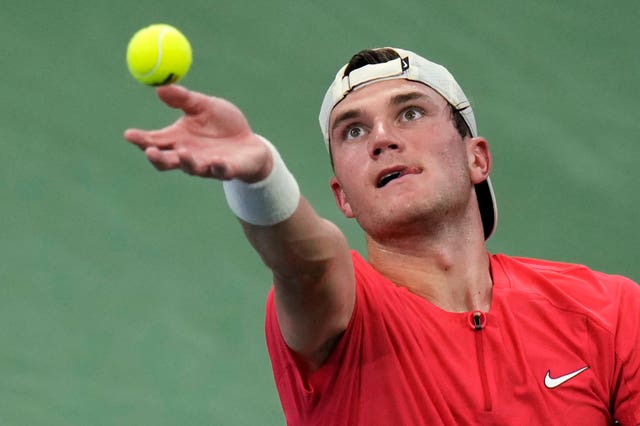 Jack Draper serves to Andrey Rublev