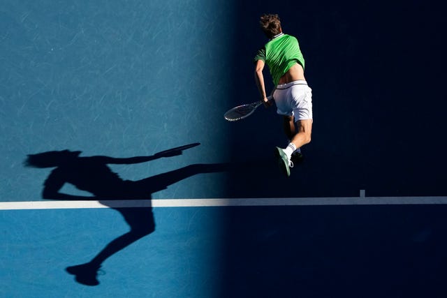 Daniil Medvedev serves to Nuno Borges
