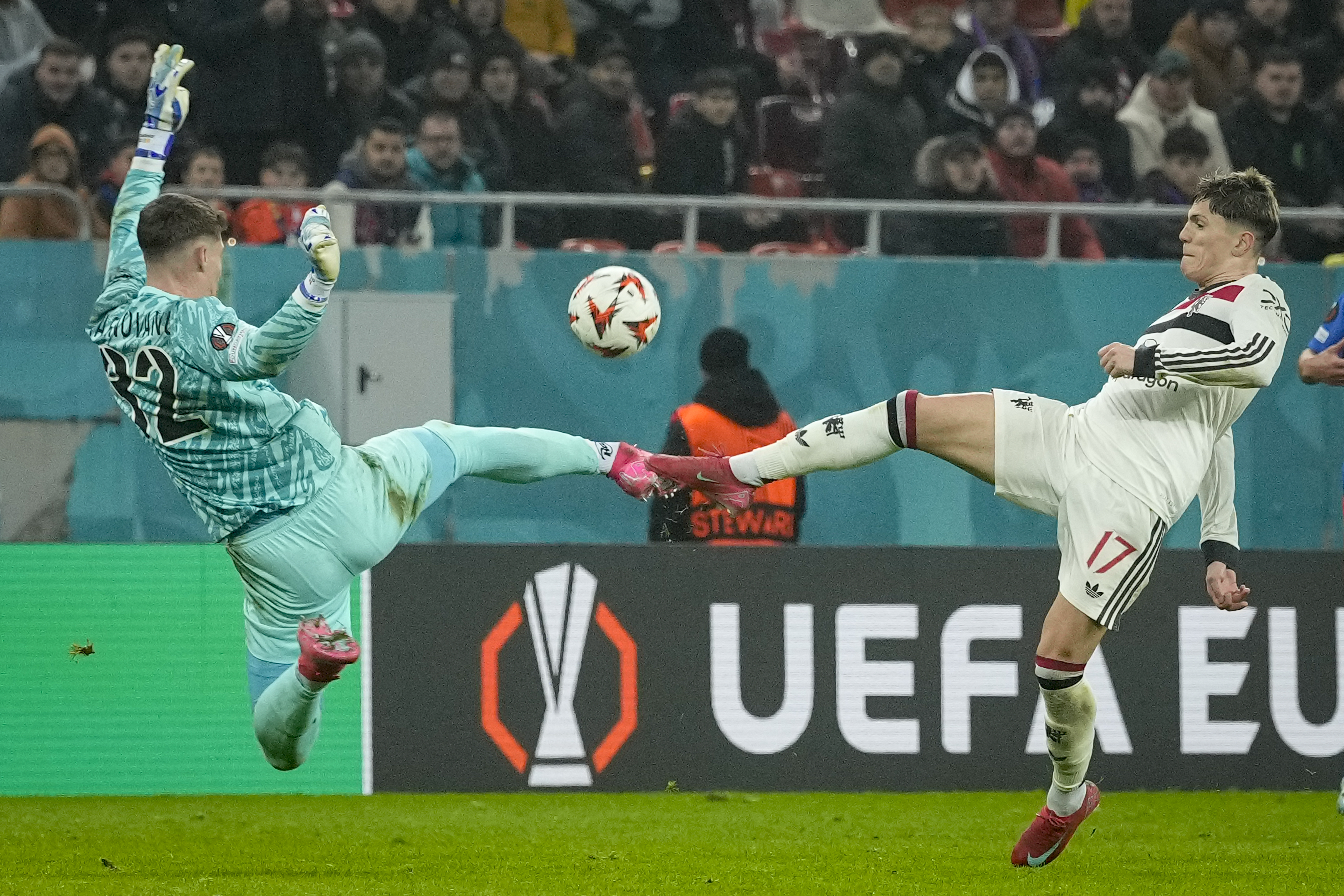 Manchester United’s Alejandro Garnacho just fails to get to the ball before outrushing FCSB goalkeeper Stefan Tarnovanu