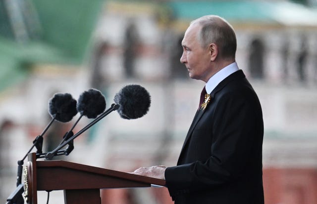Putin addresses the crowds