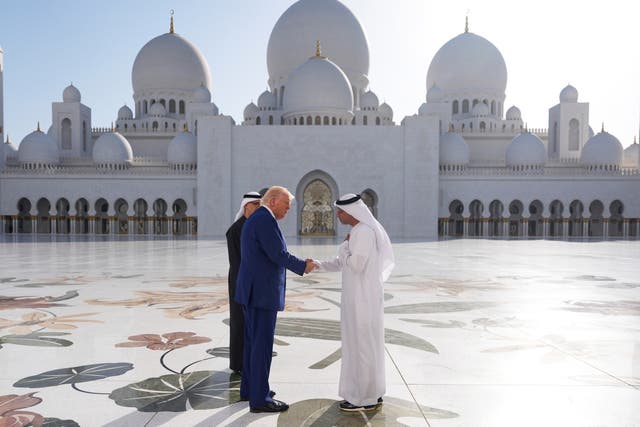 US president Donald Trump and UAE president Mohammed bin Zayed Al Nahyan, left, tour the Sheikh Zayed Grand Mosque