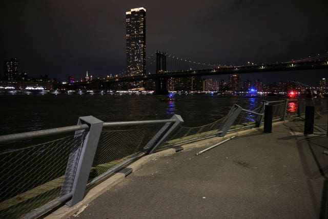 Brooklyn Bridge Collision
