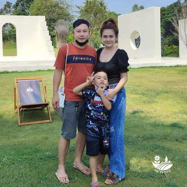 Nattapong Pinta with his wife and son