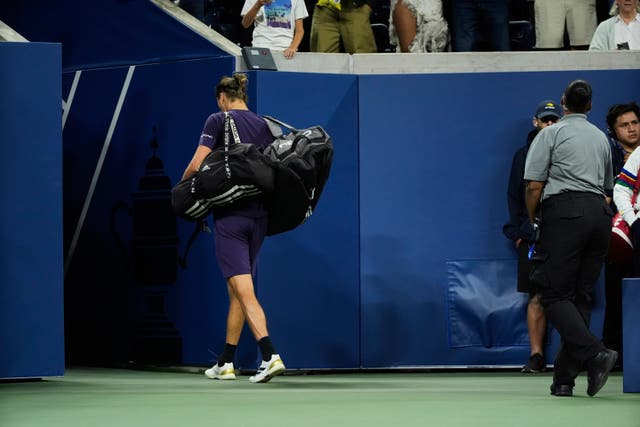 Alexander Zverev walks off court