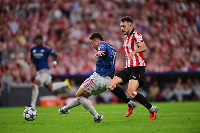 Gabriel Martinelli scores the opening goal