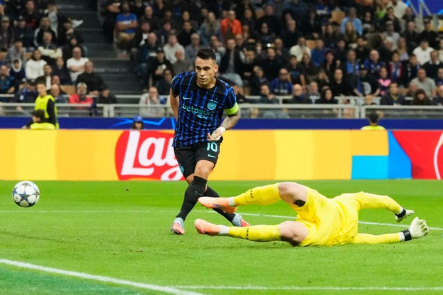 Lautaro Martinez scoring