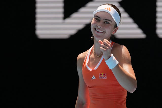 Iva Jovic clenches her fist